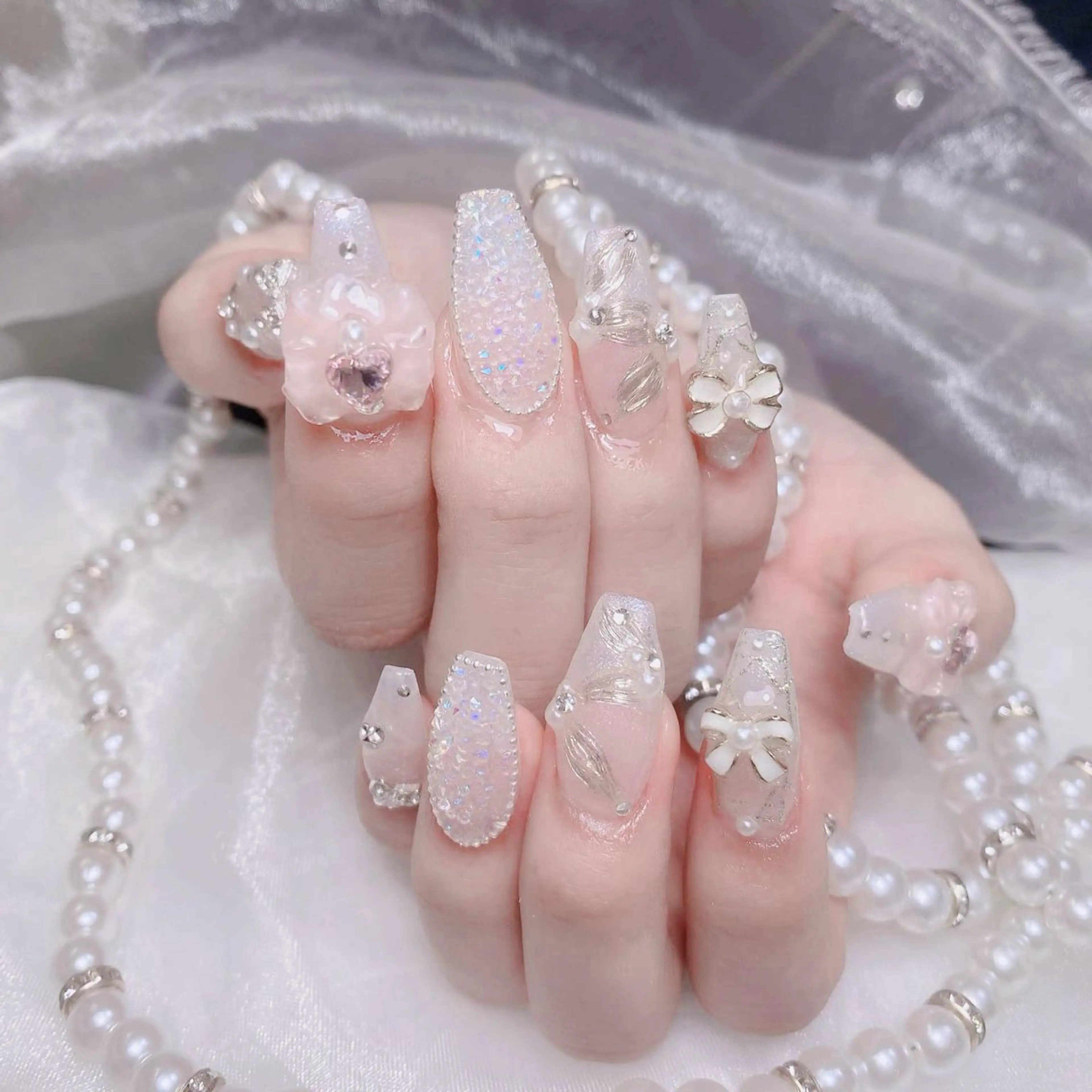 ネイル 成人式 ジェルネイル ロングネイル マグネットネイル ミディアムネイル ハンドネイル MoMoA Nail ネイル長さ出し専門店のネイルデザイン