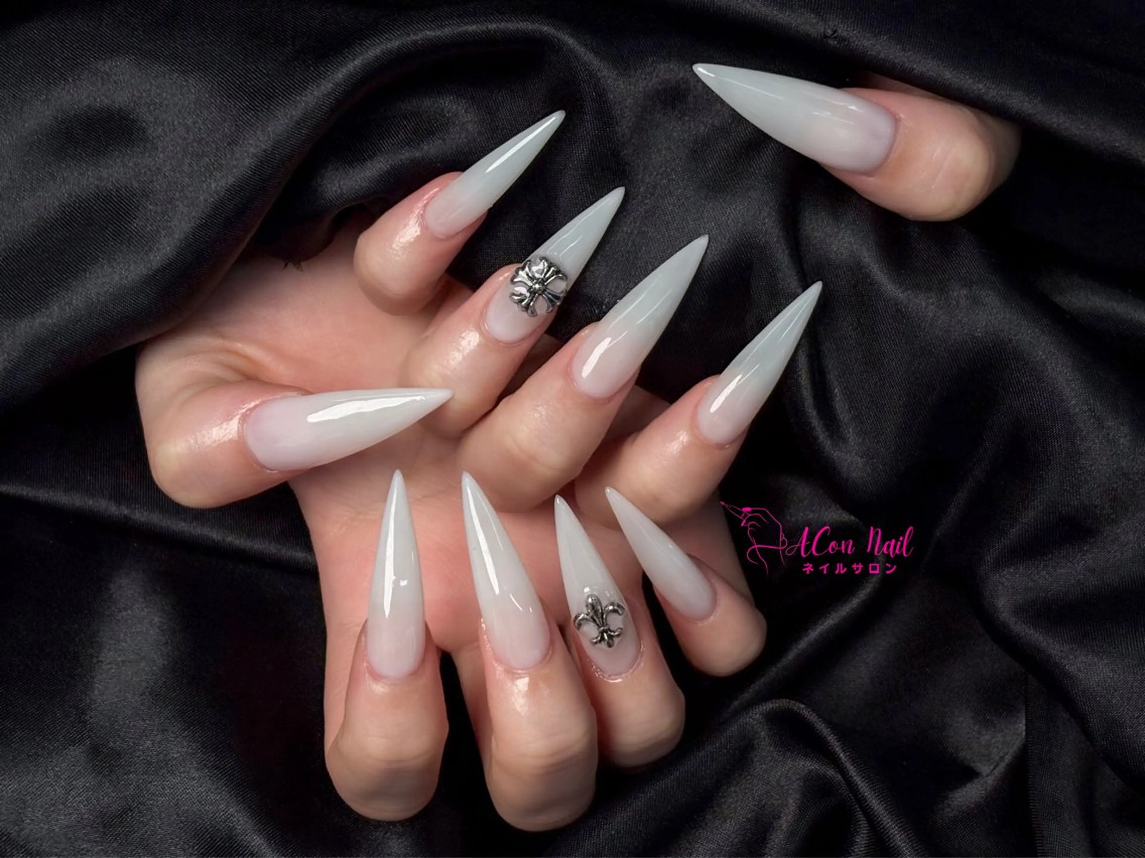 ネイル 桜ネイル 長さ出し フラワーネイル フレンチネイル ジェルネイル ハンドネイル AConNailSalon所属・ACon NailSalonのネイルデザイン