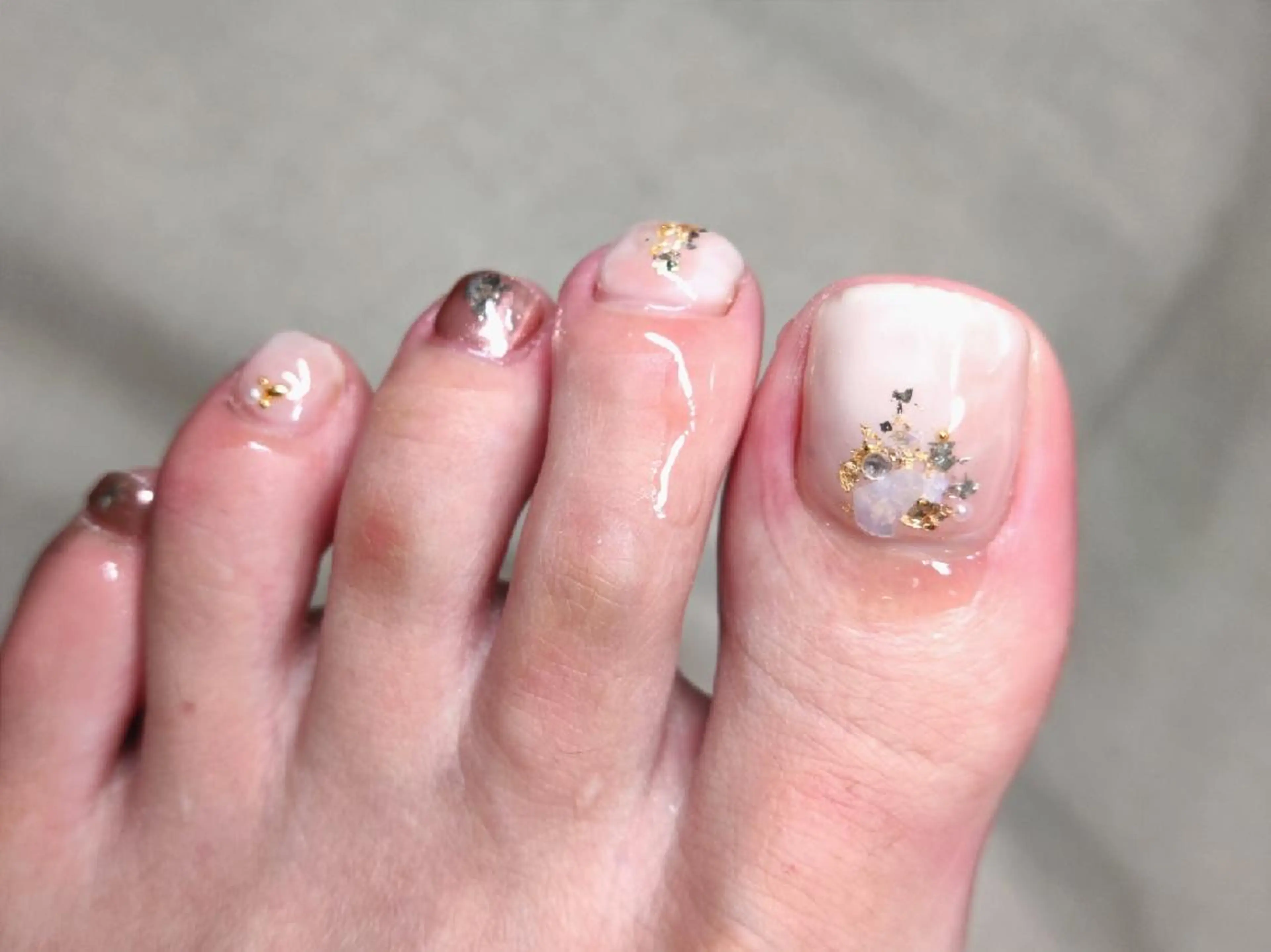 ネイル フットネイル 持ち込み ニュアンスネイル 川畑爪商店 品川高輪 同時施術が人気🌿のネイルデザイン