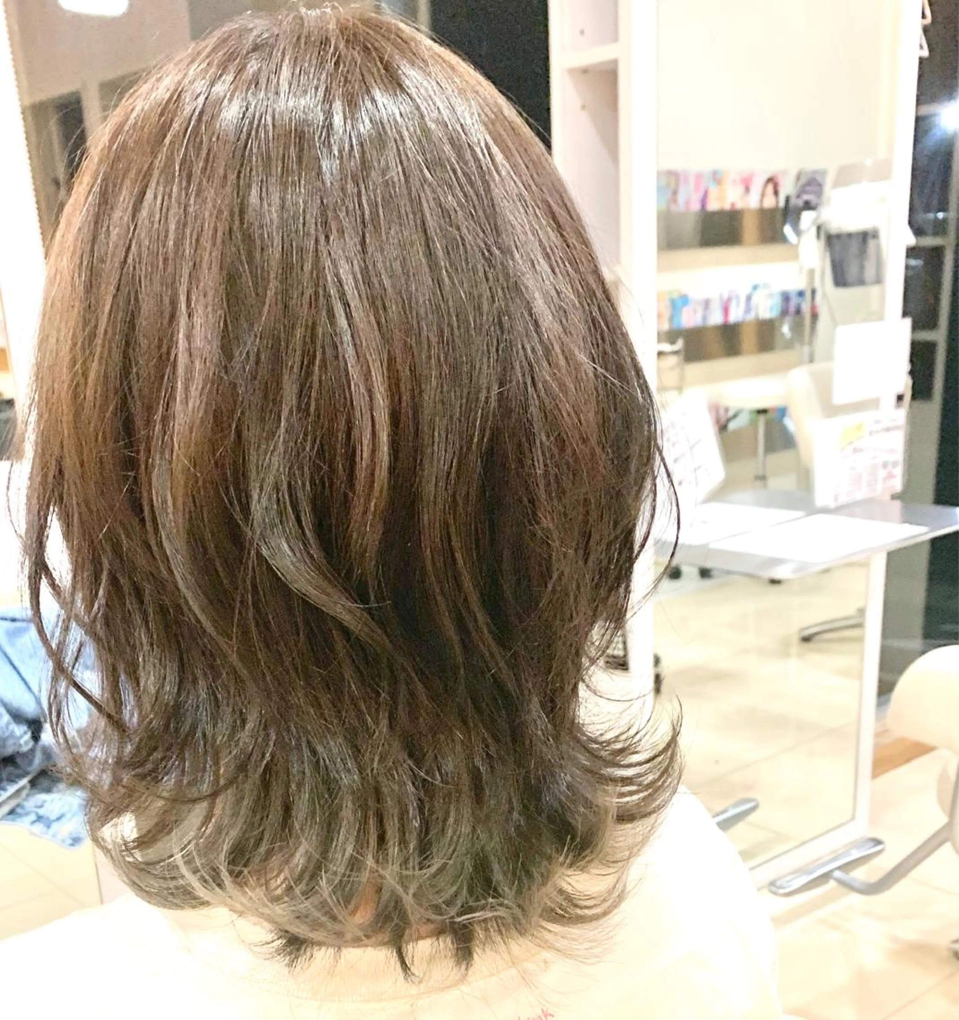 ミディアム 田中 美有のヘアスタイル