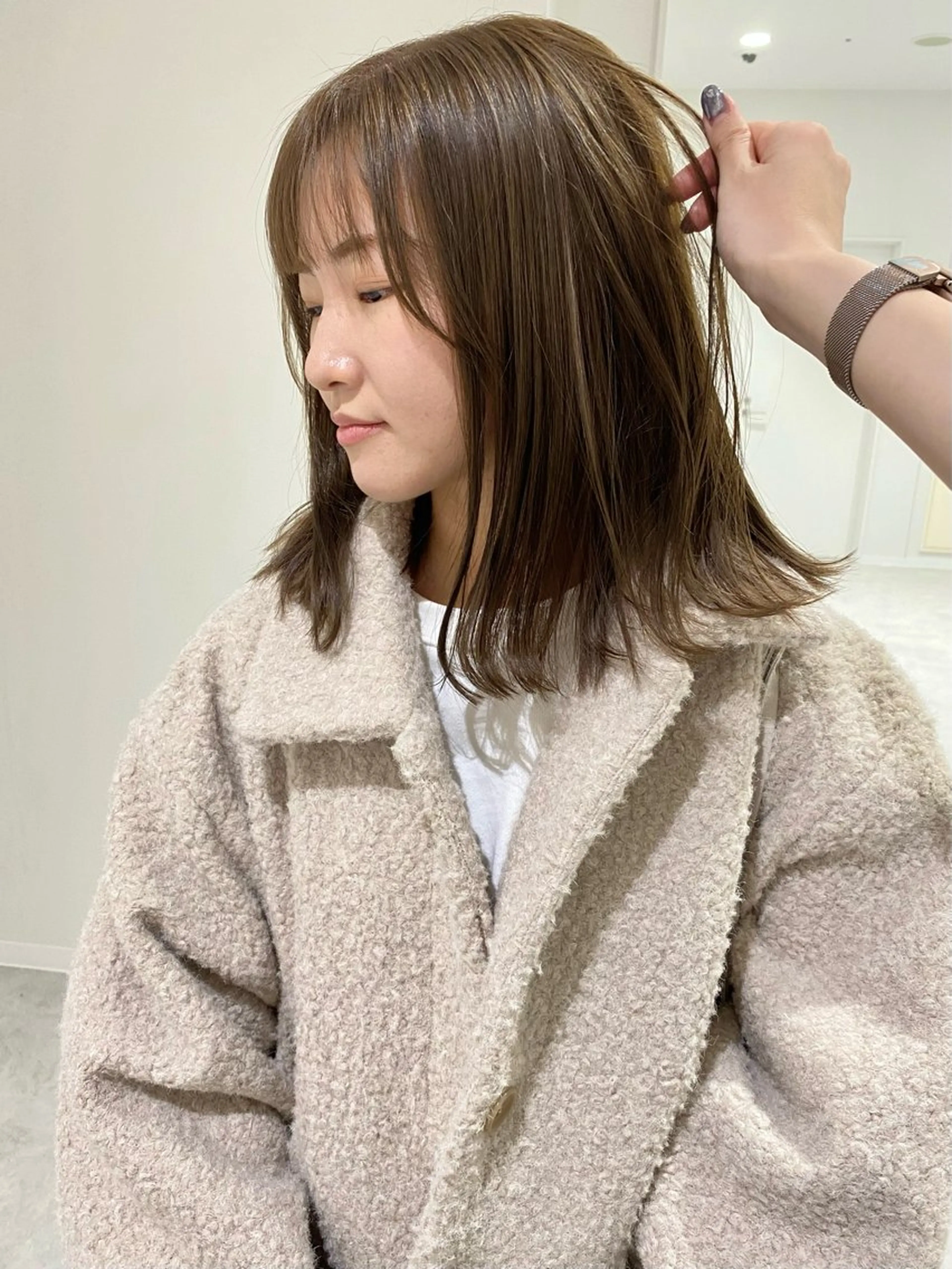 セミロング カラー アッシュ ベージュカラー 透明感カラー カット ヘアカラー ベージュ/アレンジ /横浜/杉本千夏のヘアスタイル