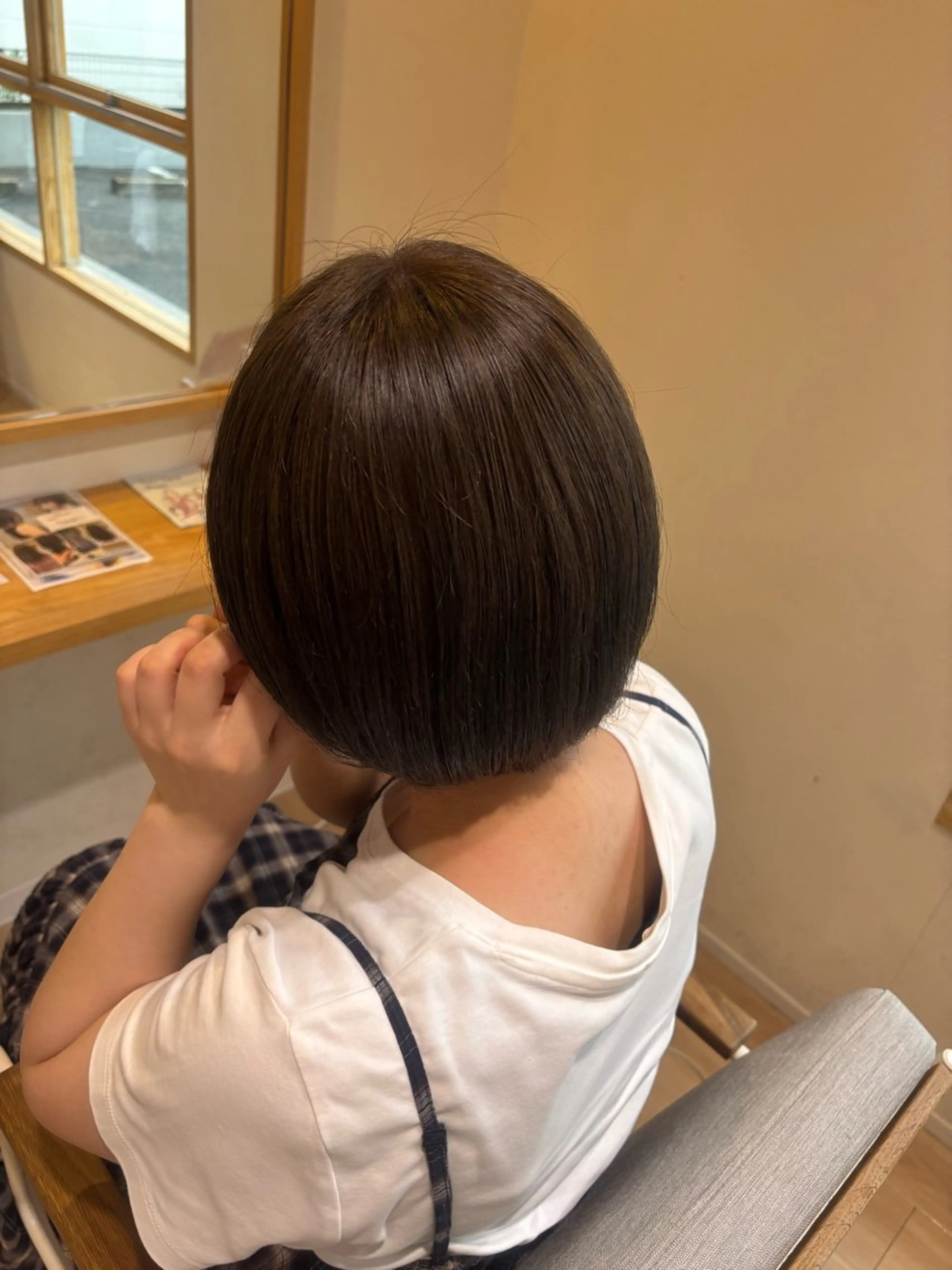 ショート カラー オリーブカラー ショートヘア ann EYES 深井店所属・颯花 そはるのヘアスタイル