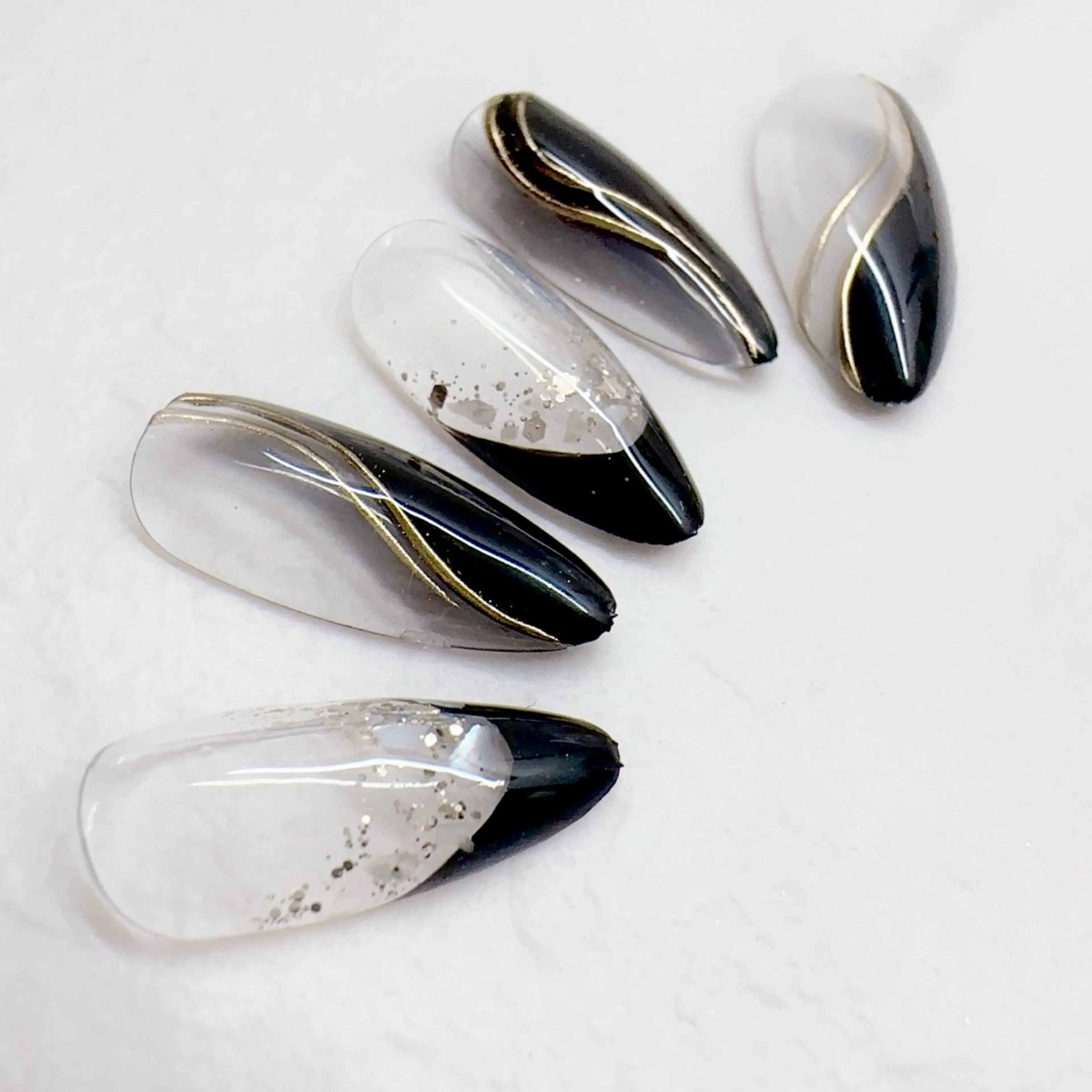 ネイル ジェルネイル グラデーション マグネットネイル ニュアンスネイル ワンホンネイル Lipi nailのネイルデザイン