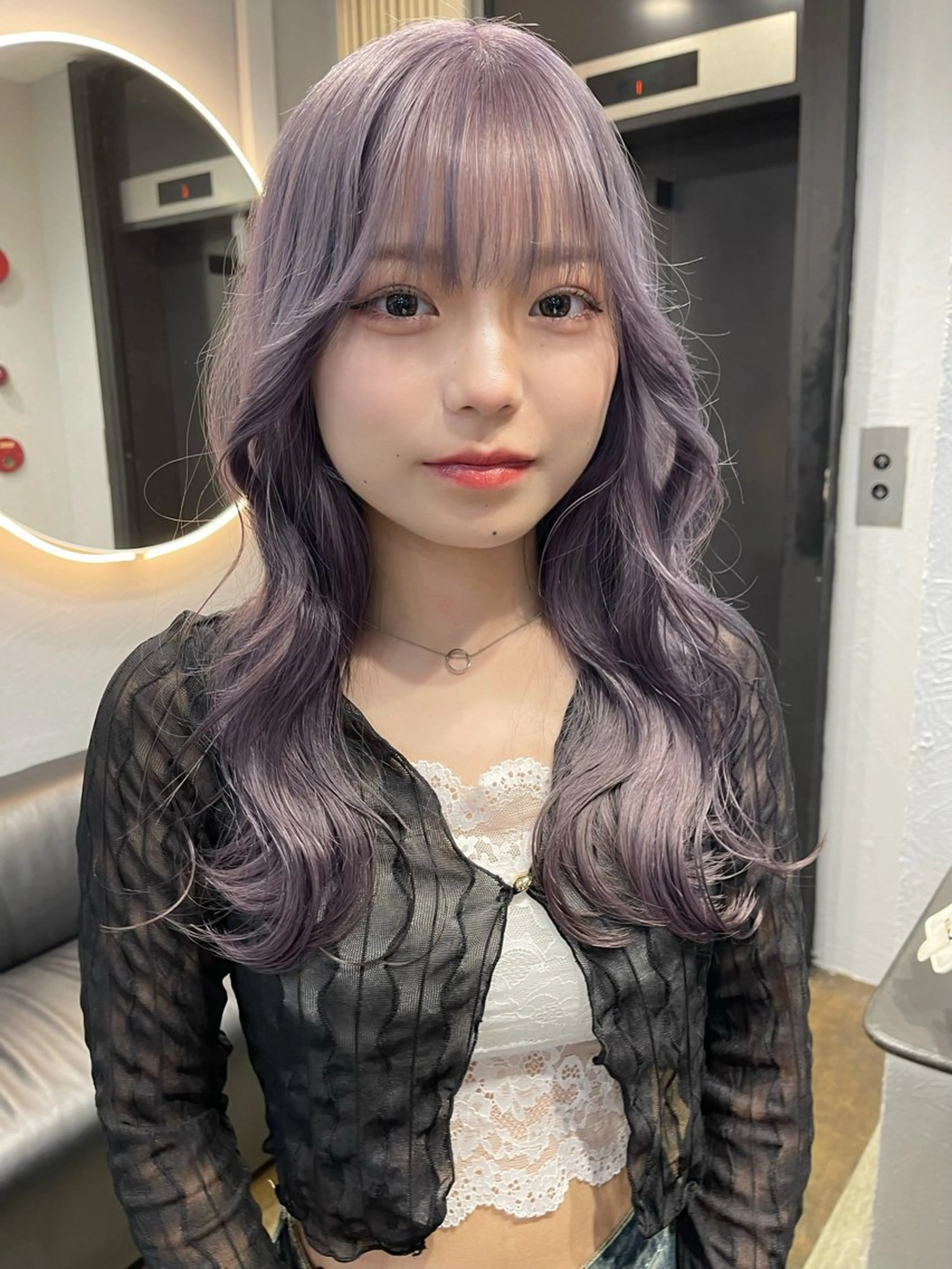 ロング カラー ベージュカラー ブリーチ ケアブリーチ デザインカラー ダブルカラー TATSUブリーチ/ ミルクティーベージュのヘアスタイル