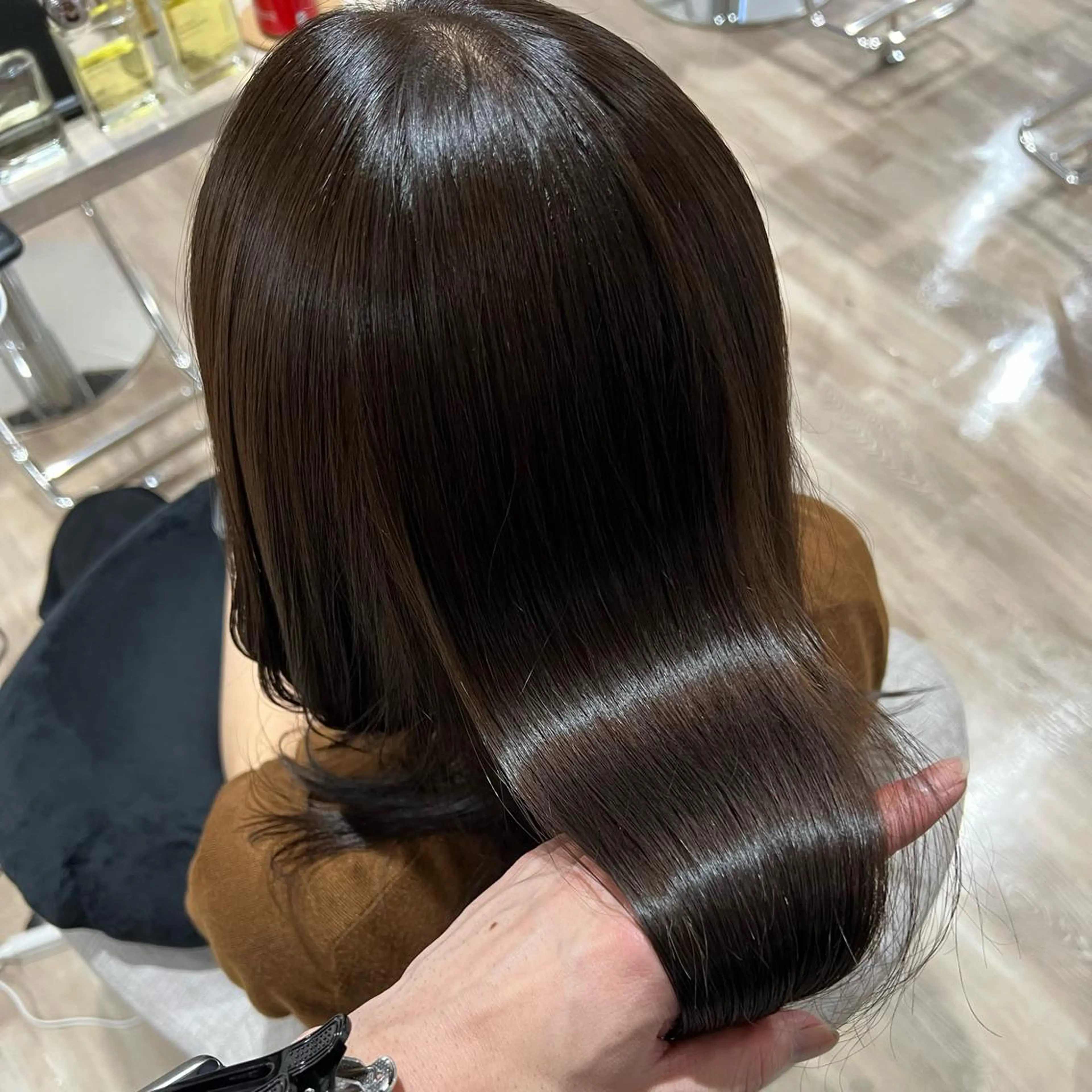 ミディアム カラー グレージュ ヘアカラー トリートメント 🌱小顔魅せカット 透明感カラー/泉綺のヘアスタイル