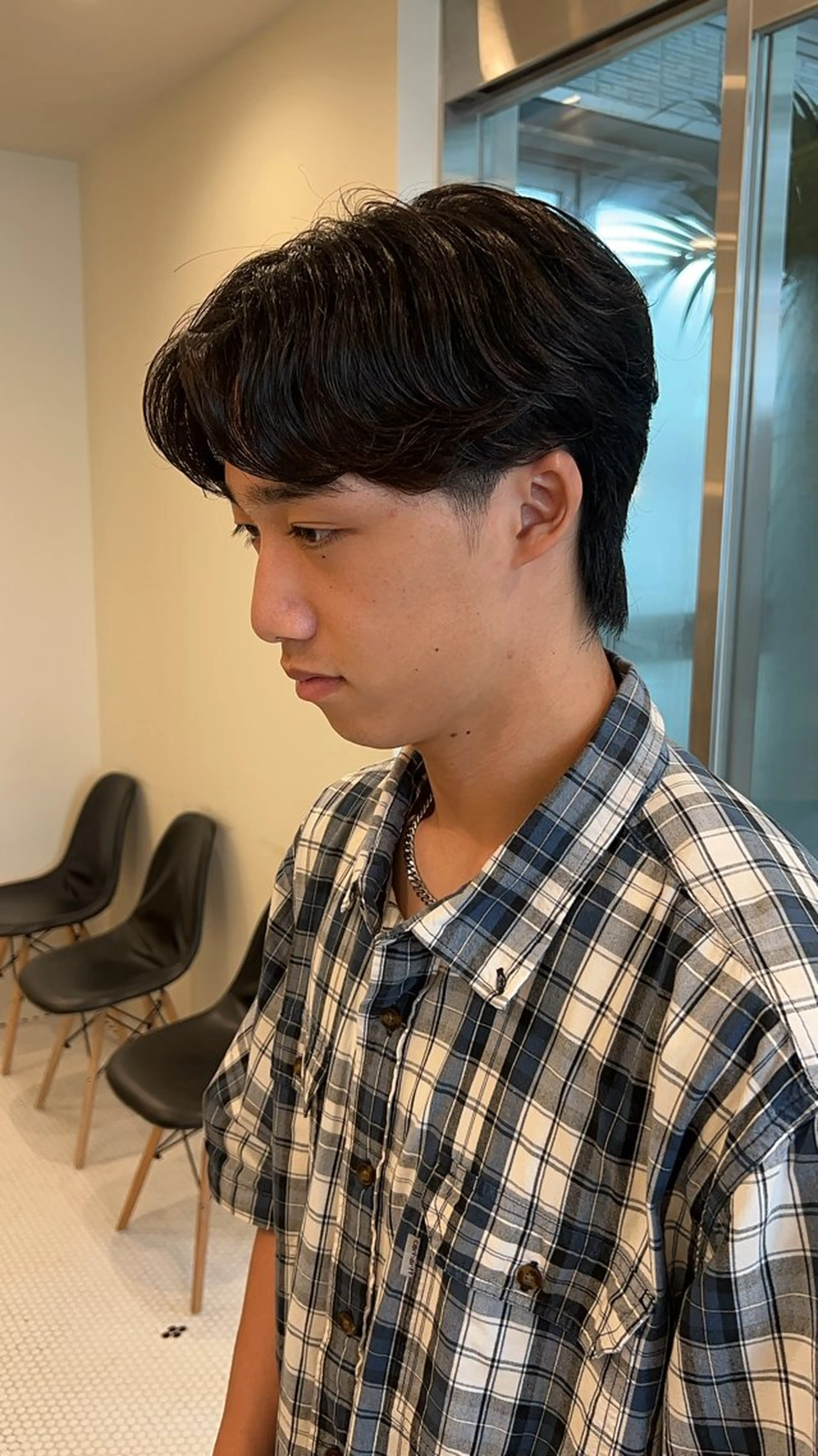 パーマ メンズ センターパート マッシュ メンズパーマ 縮毛矯正 ストレートパーマ belle   表参道　terrace所属・抜きっぱなしブロンド /ハイトーン/カナタのヘアスタイル