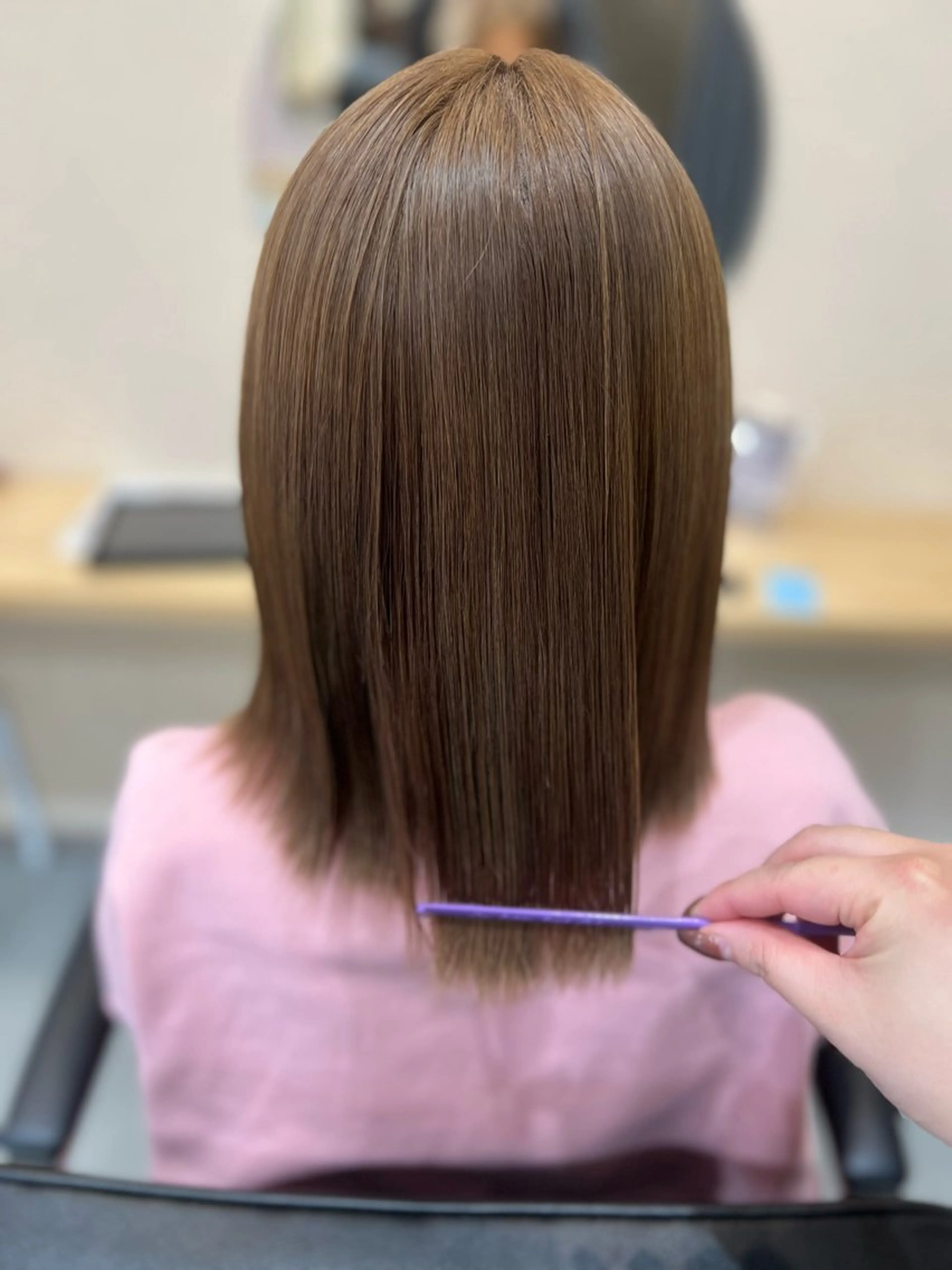 セミロング カラー 🫧ケアブリーチ🫧 ✨艶カラーのヘアスタイル