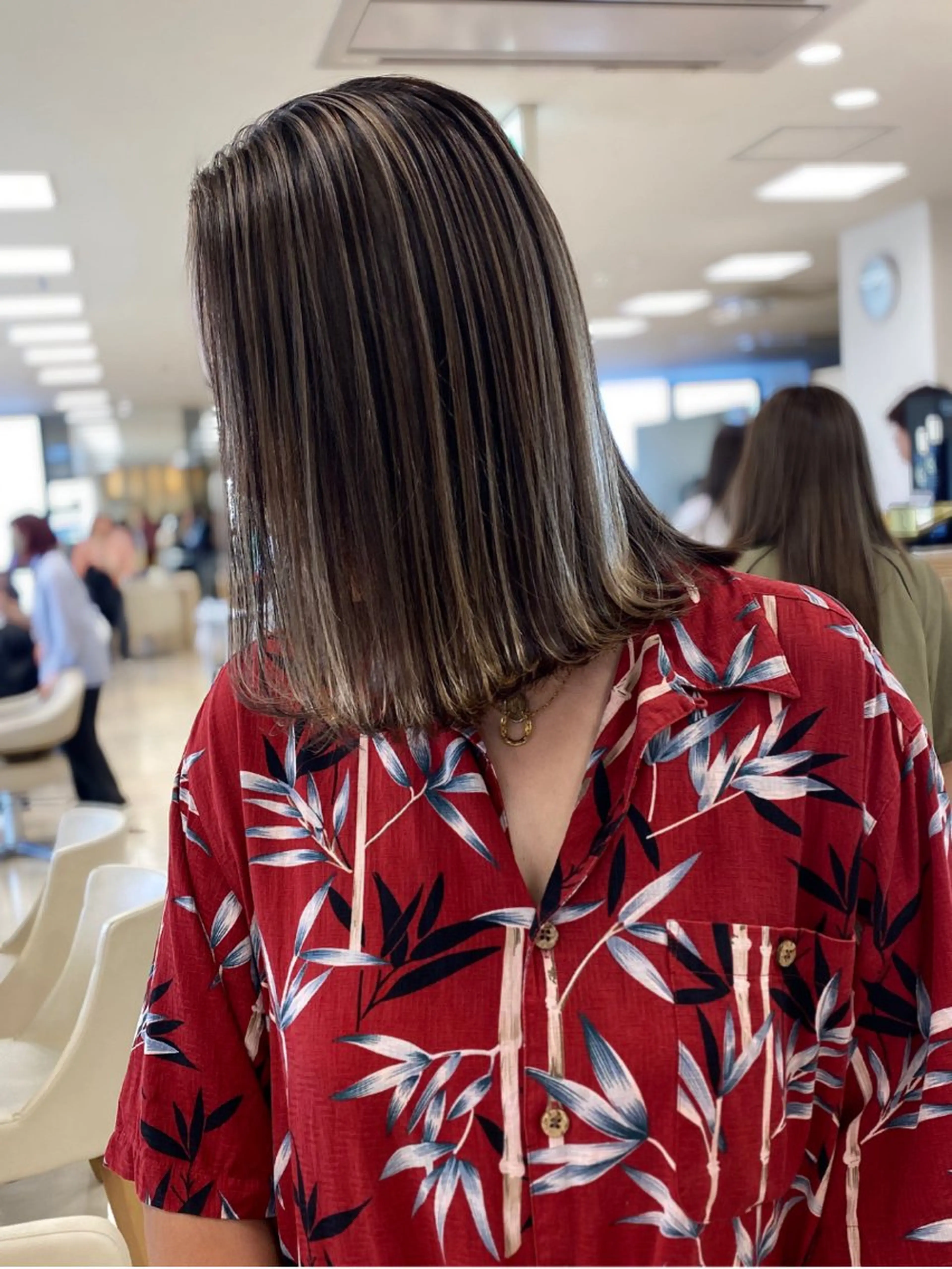 ミディアム カラー バレイヤージュ レイヤーカット ヘアカラー トリートメント 銀座/ハイライト特化 🌿ブリーチ/片山のヘアスタイル