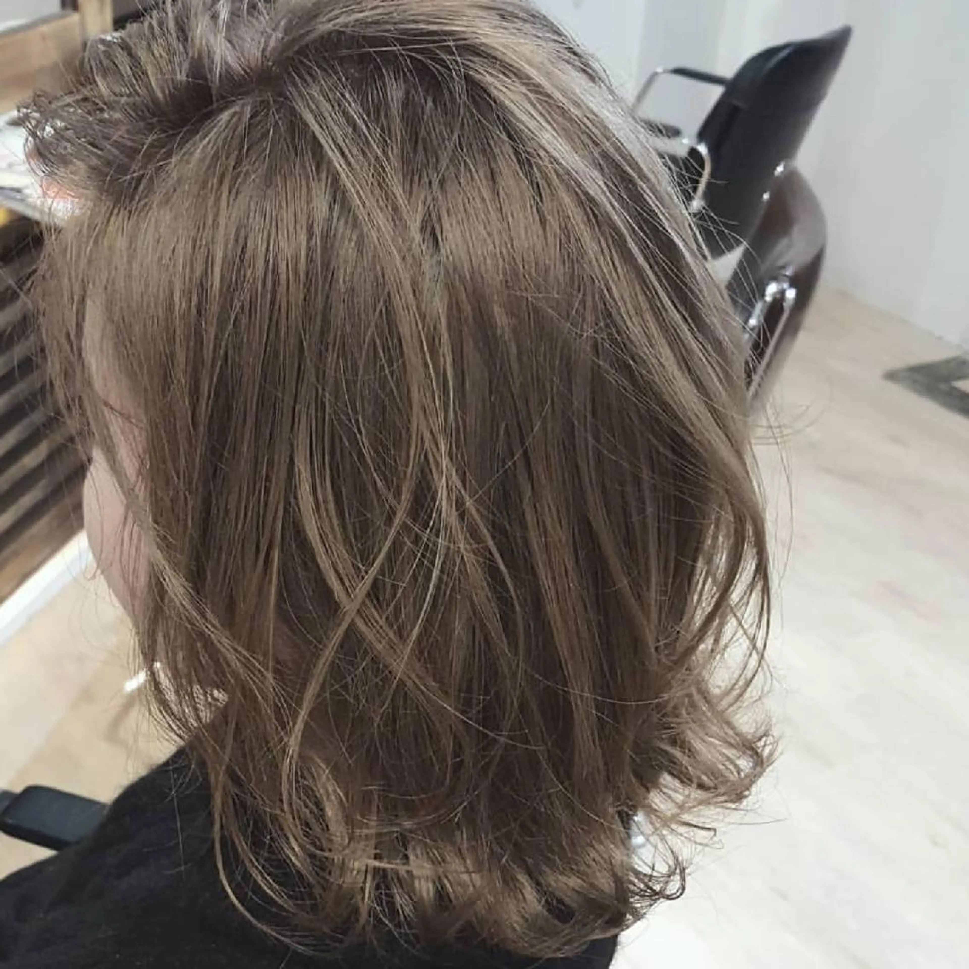 ミディアム カラー フリーランス所属・韓国ヘア レイヤー くびれヘアMATSUのヘアスタイル