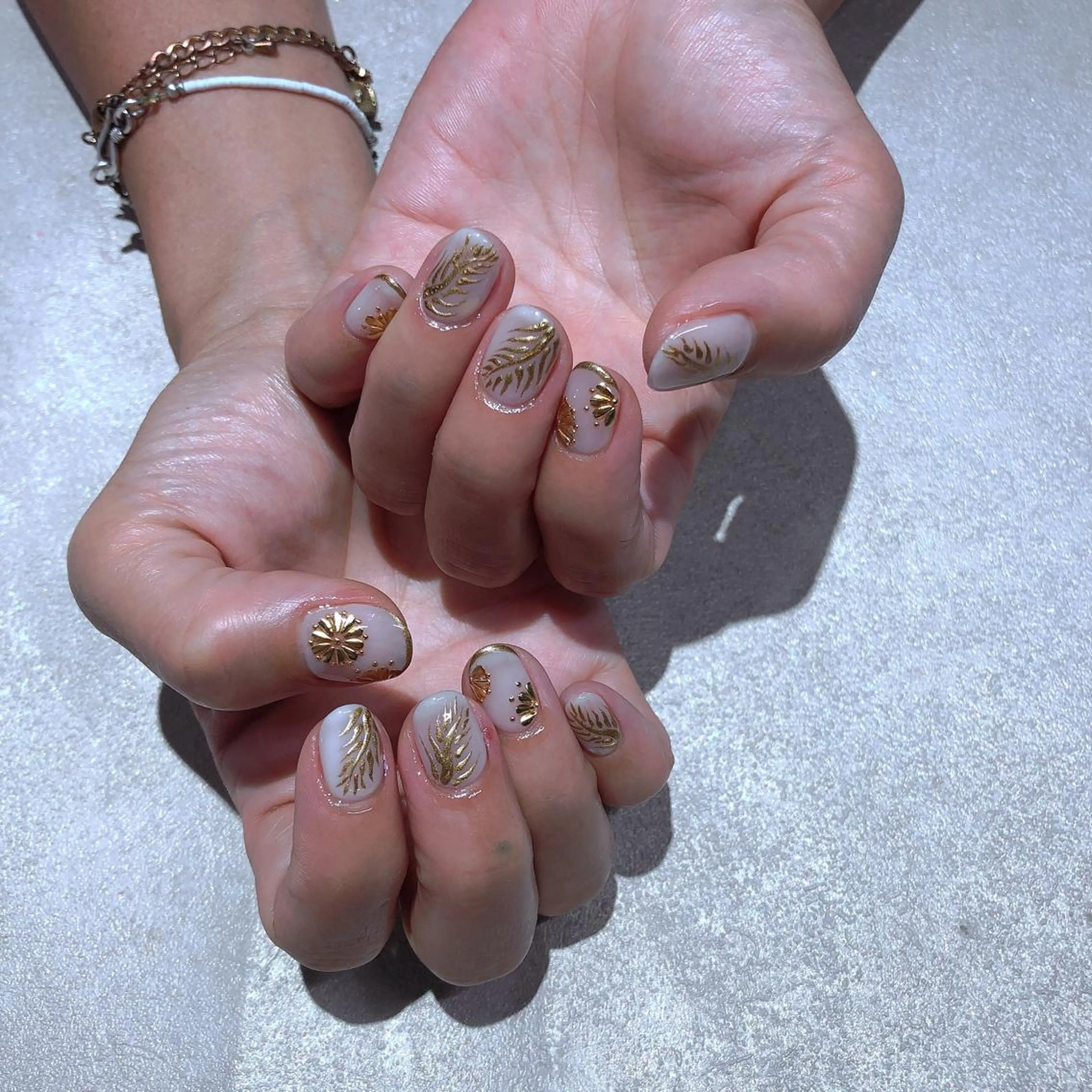 ネイル ハンドネイル フットネイル ハンドケア Nes.Nail所属・Miyagi Asamiのネイルデザイン