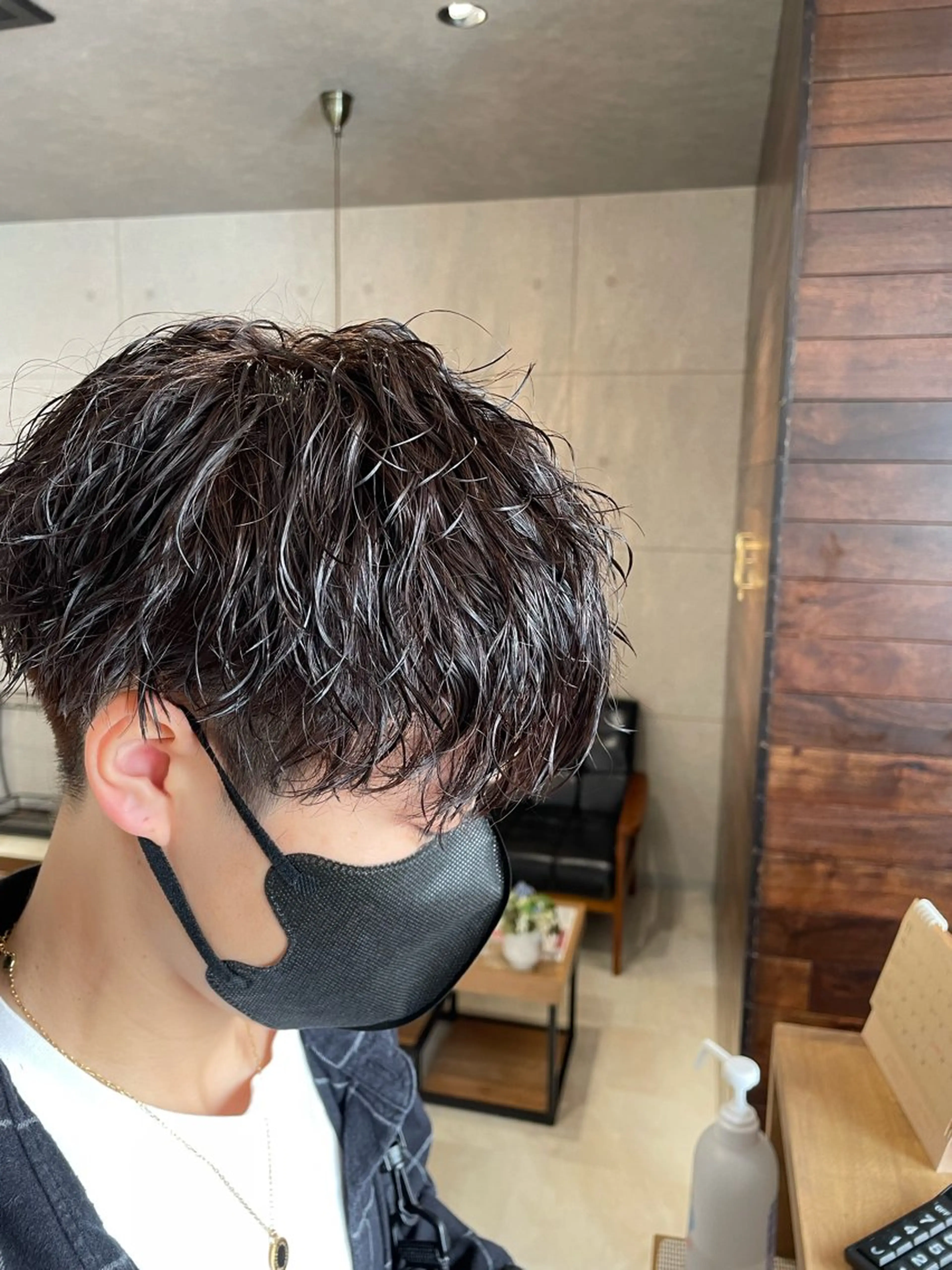 ショート カラー パーマ メンズ カット パーマ 金森 斗夢のヘアスタイル