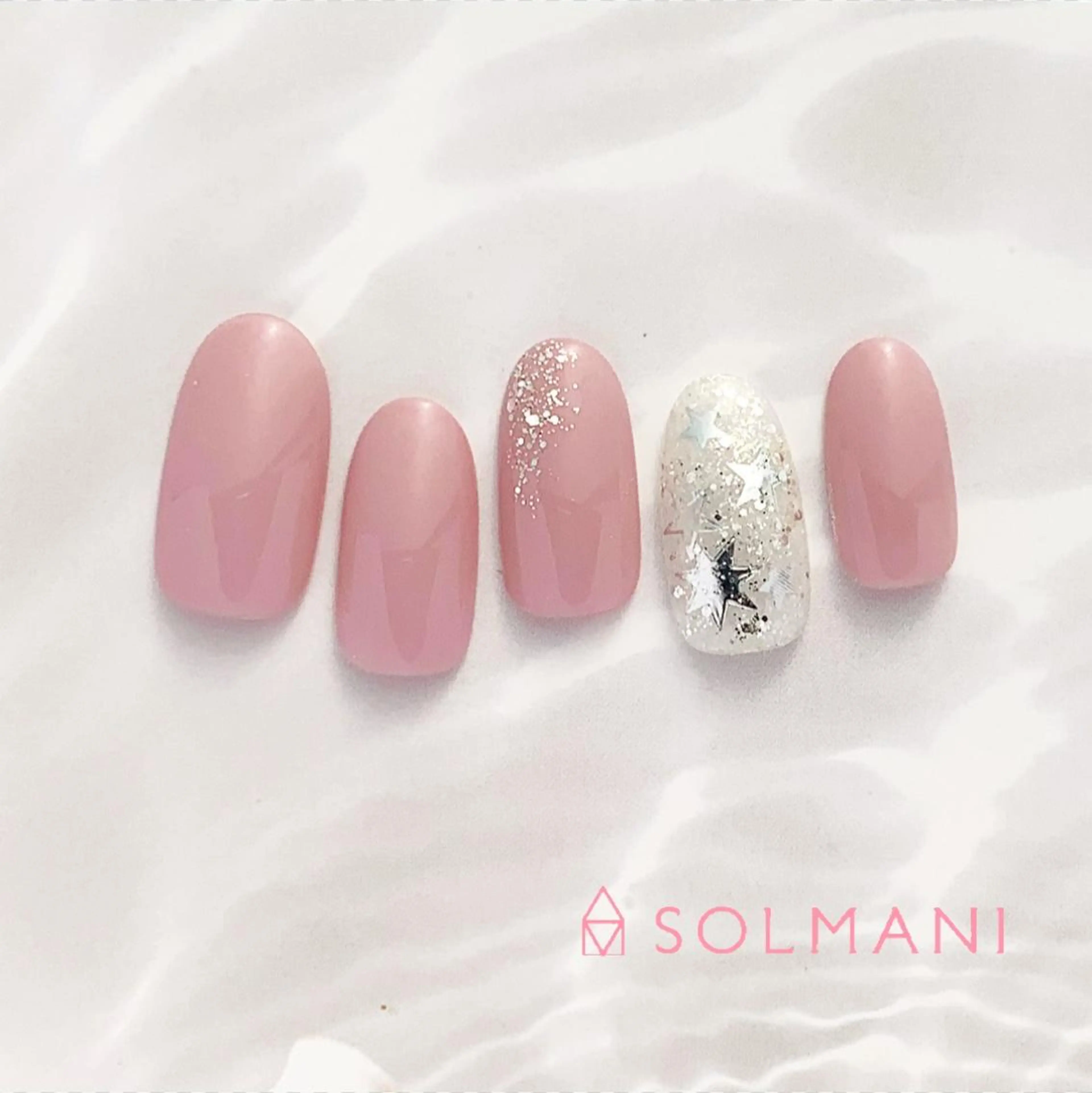 ネイル SOLMANI 予約担当のネイルデザイン