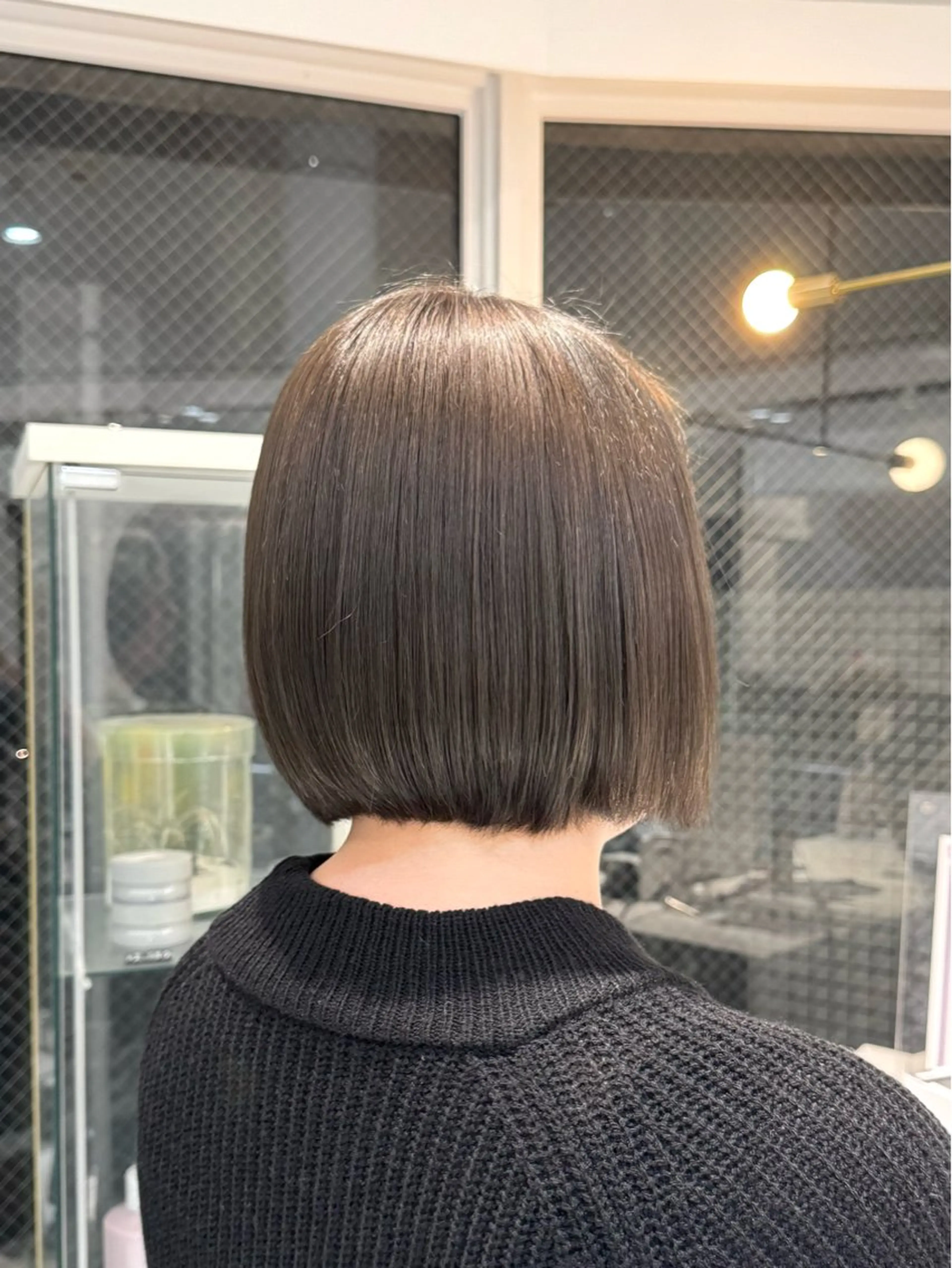 カラー アッシュ 透明感カラー イルミナカラー シルバー うる艶カラー Hotaruのヘアスタイル