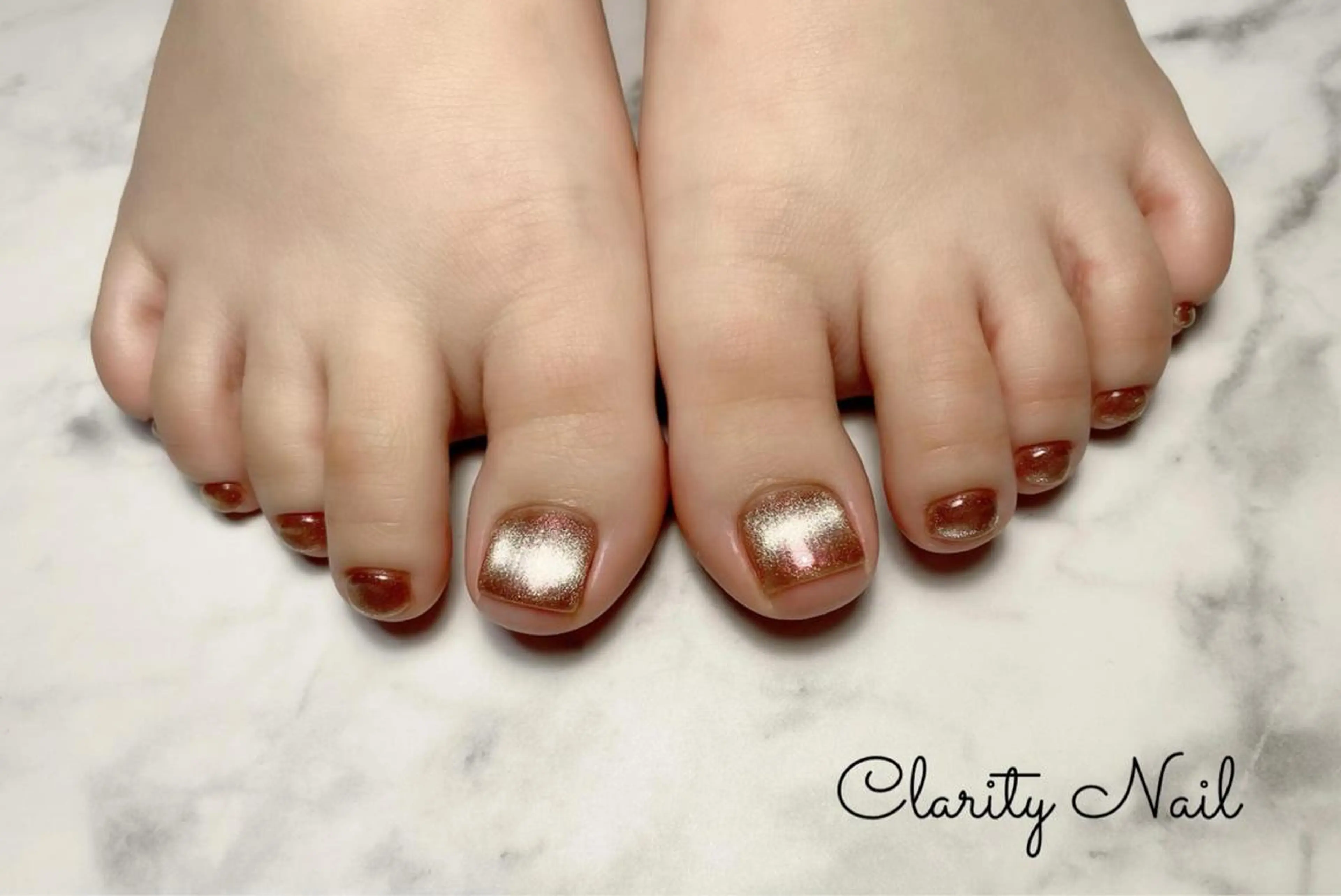 ネイル フットネイル マグネットネイル ワンカラーネイル フットネイル Clarity Nailのネイルデザイン