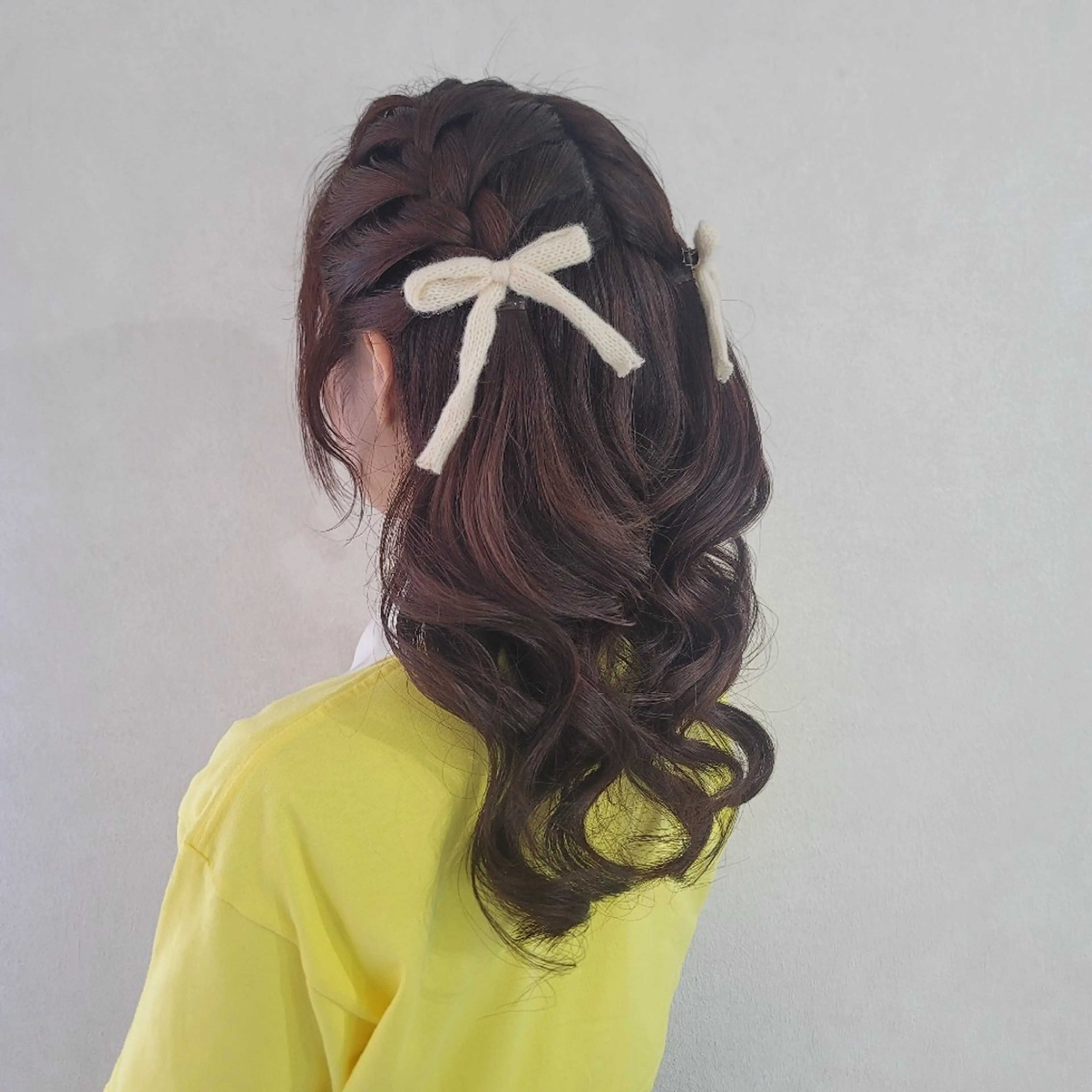 セミロング ヘアアレンジ ヘアセット 渥美 寿美翔のヘアスタイル