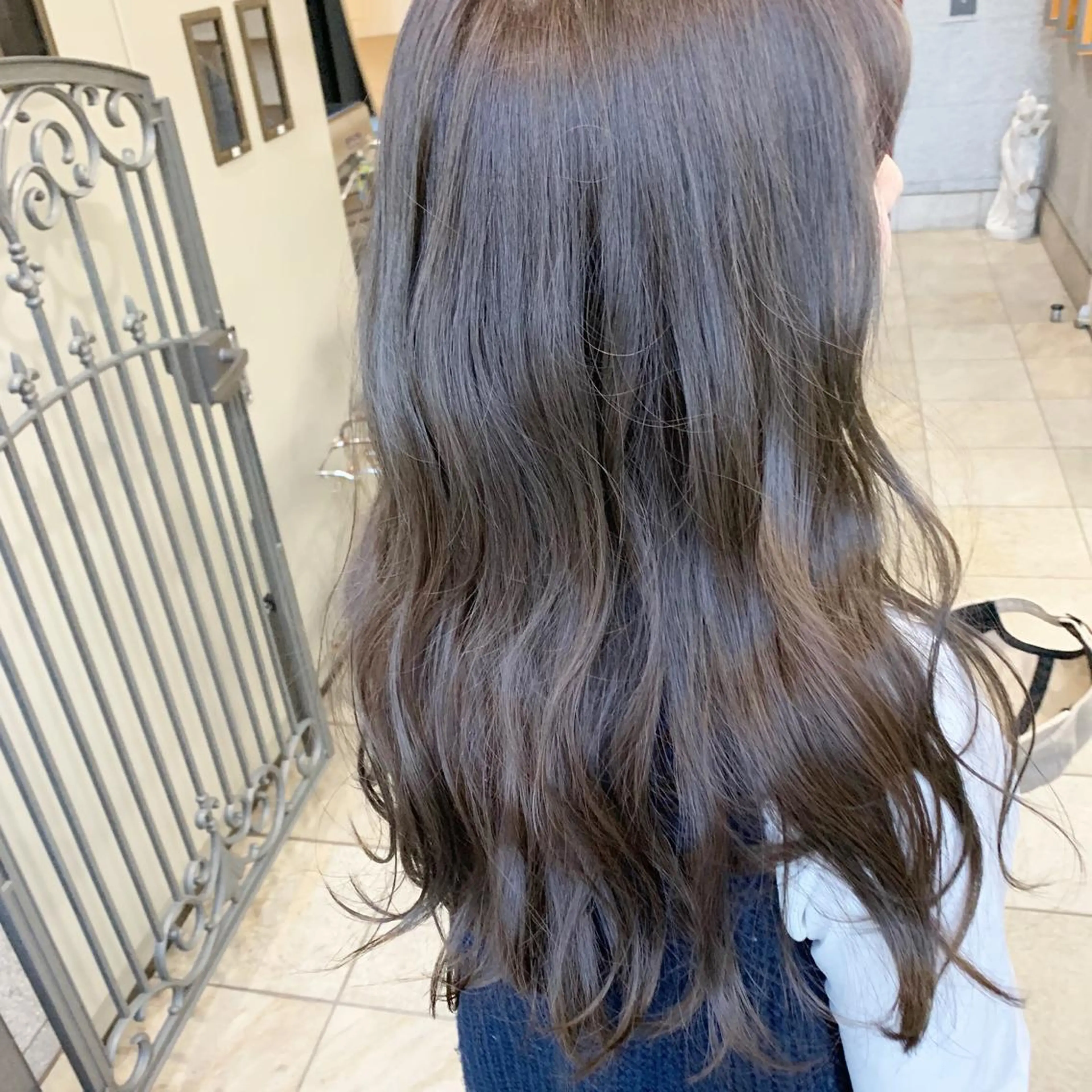 セミロング カラー 白井 聖人のヘアスタイル