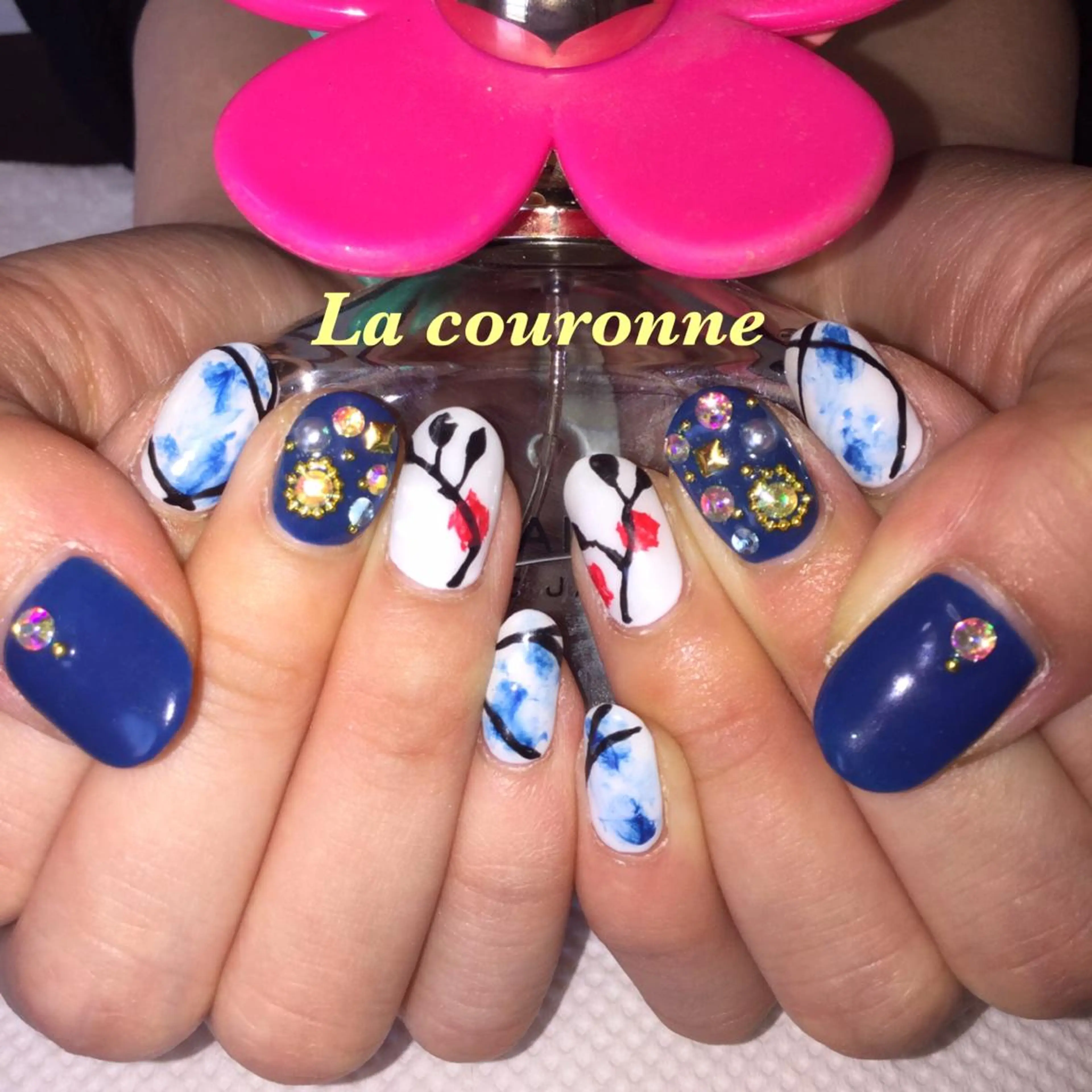 ネイル Lacouronne NATSUMIのネイルデザイン