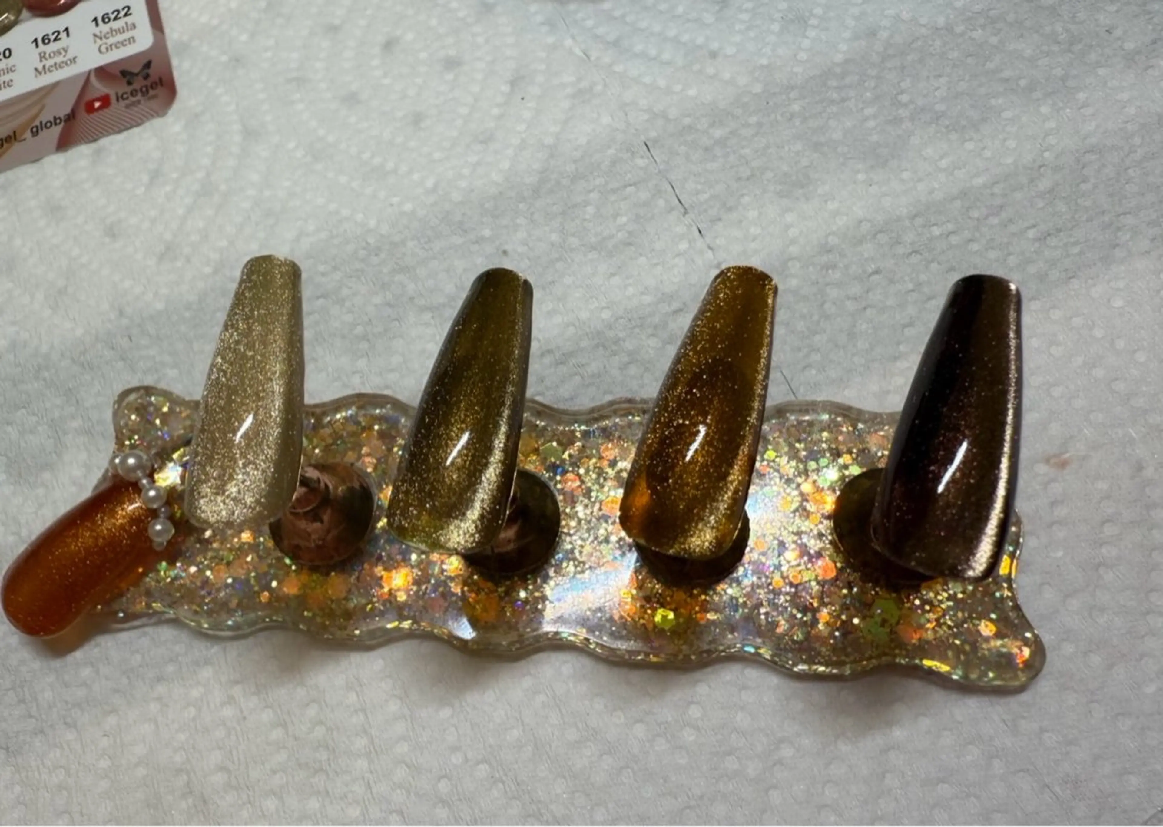 ネイル マグネットネイル CLAIRE 〚クレア〛のネイルデザイン