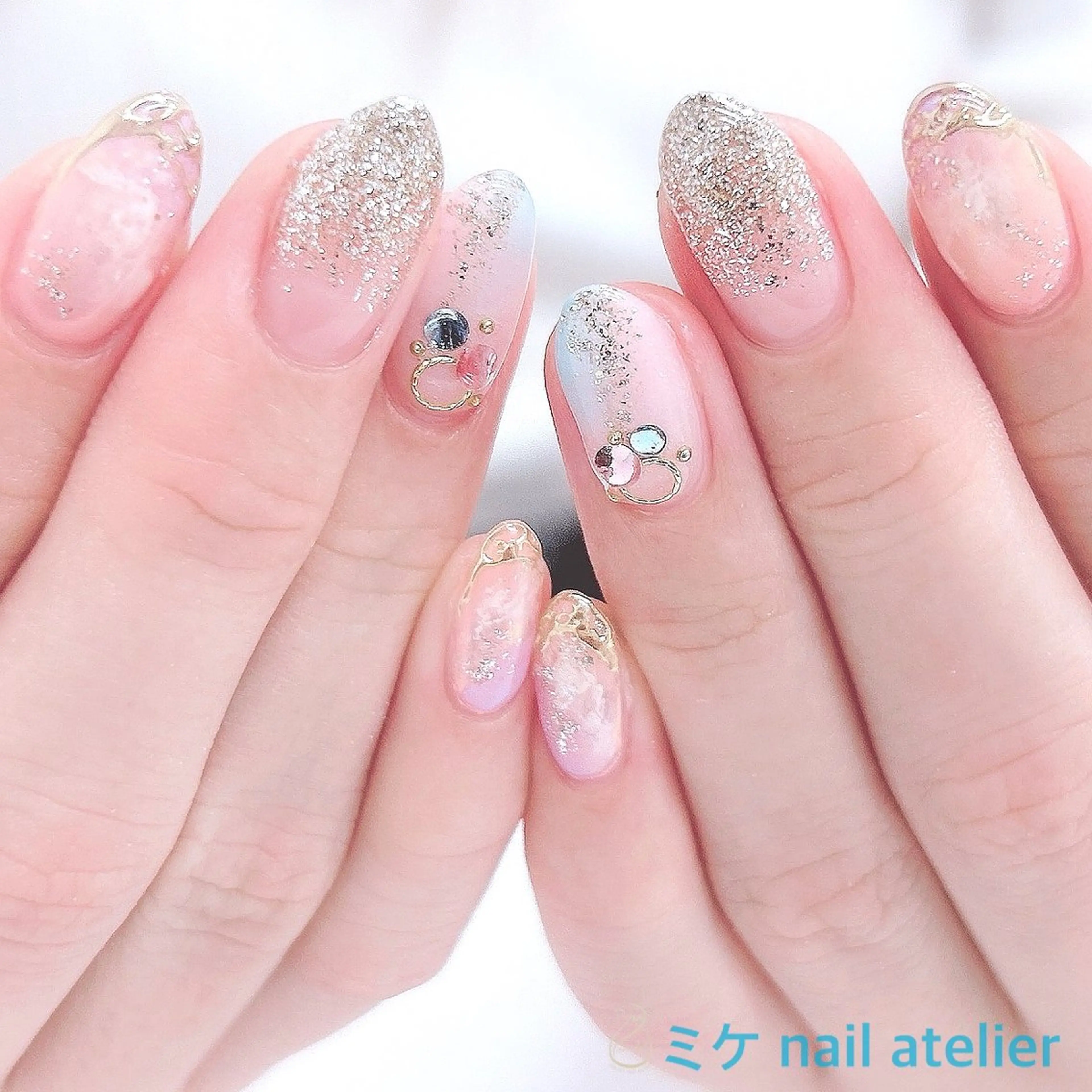 ネイル アートネイル ジェルネイル ゴールド グラデーション ミラーネイル ハンドネイル h. rikaのネイルデザイン