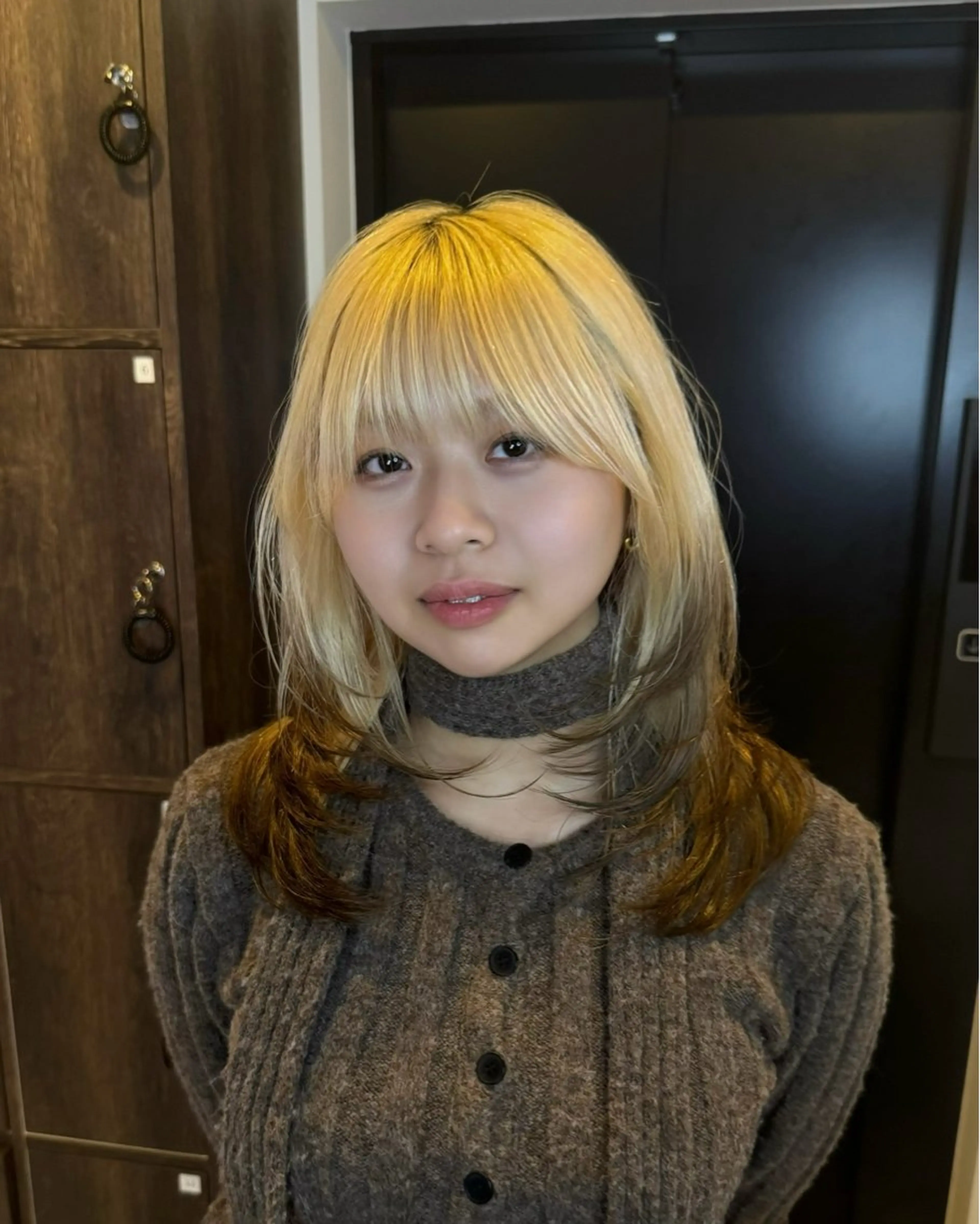 セミロング カラー ブリーチ デザインカラー ハッシュカット レイヤーカット カット Bonheur銀座 /前田 栞九郎のヘアスタイル