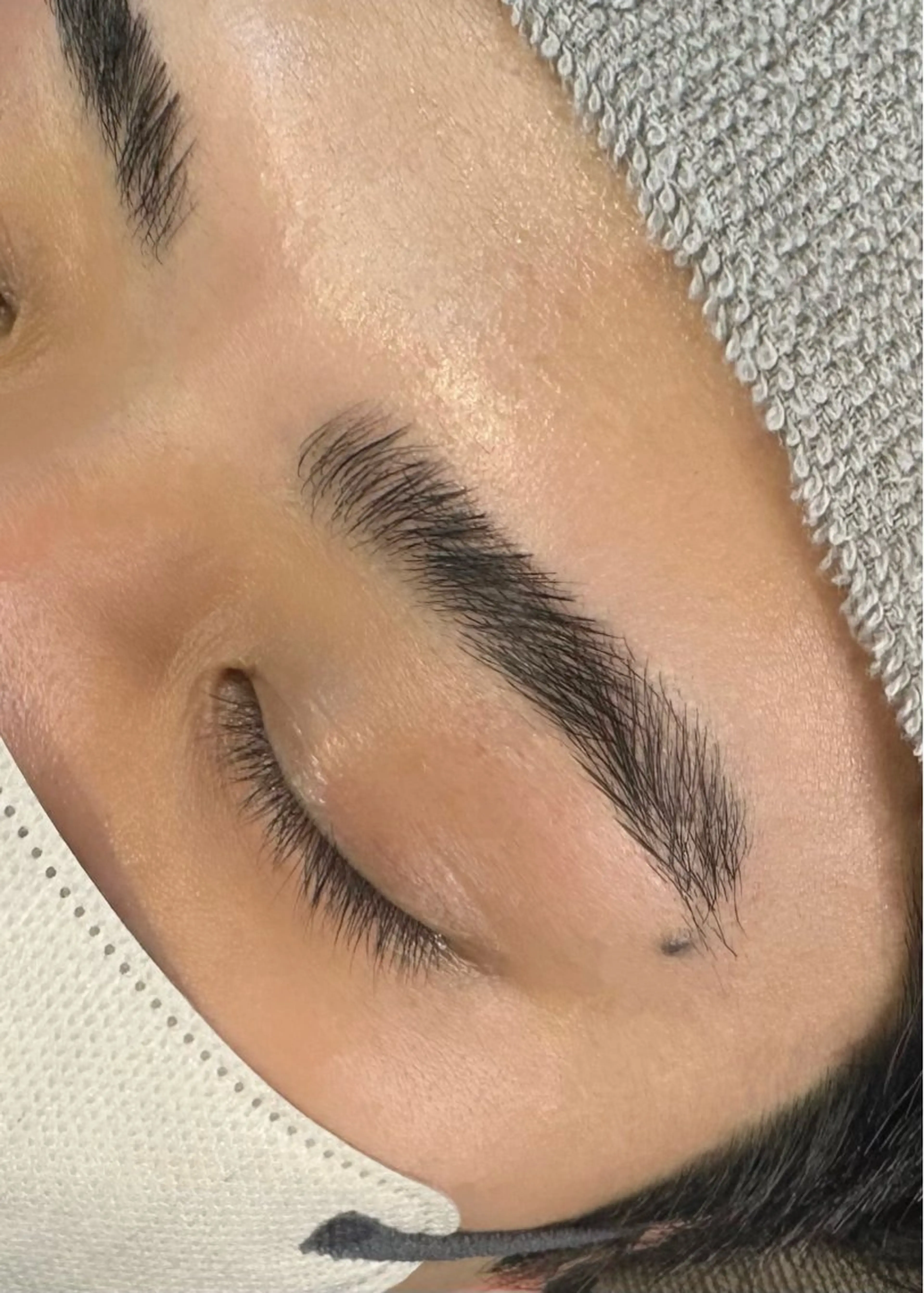 eyebrow waxの写真