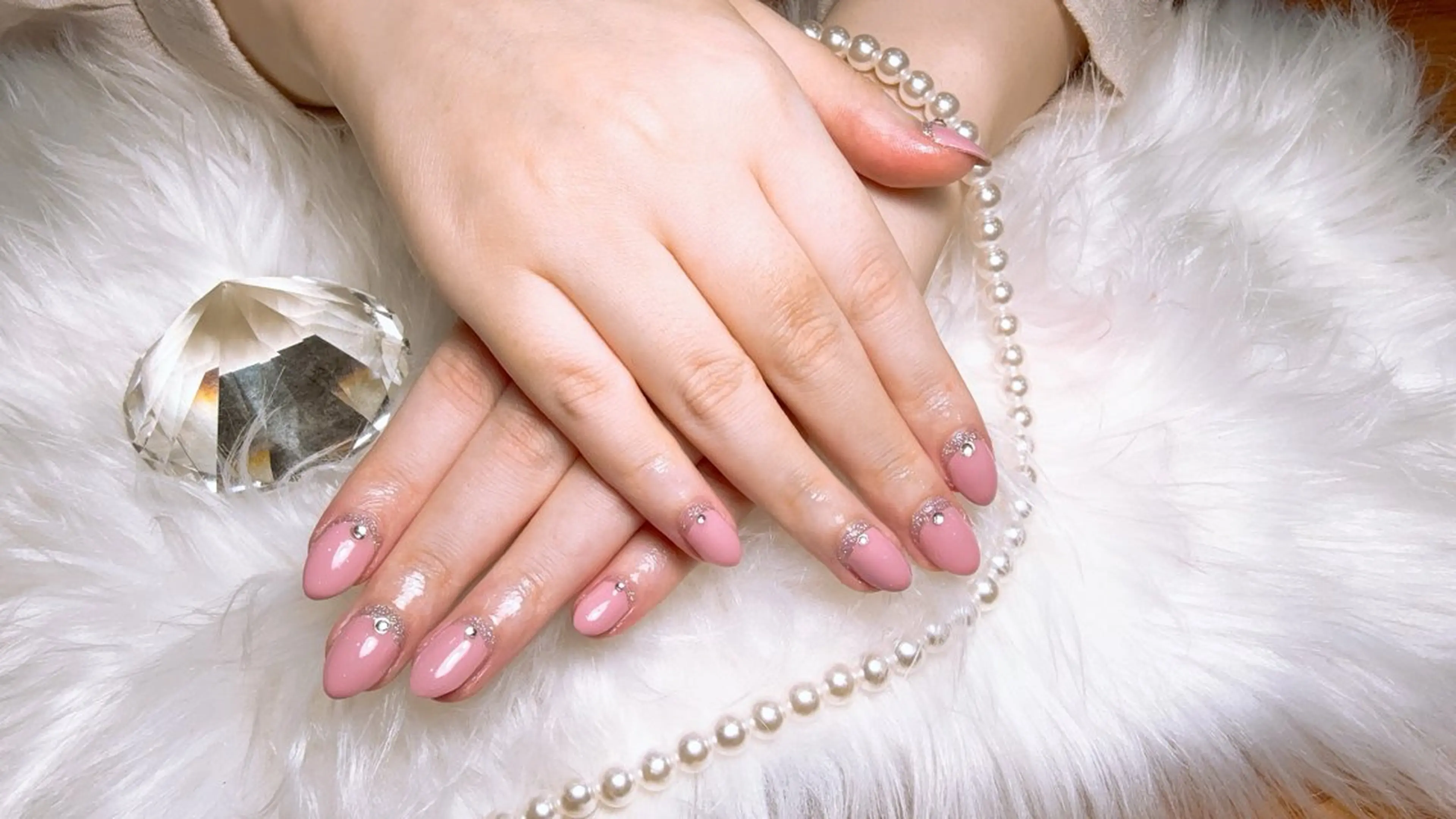 ネイル beauty park partage所属・藤 井のネイルデザイン