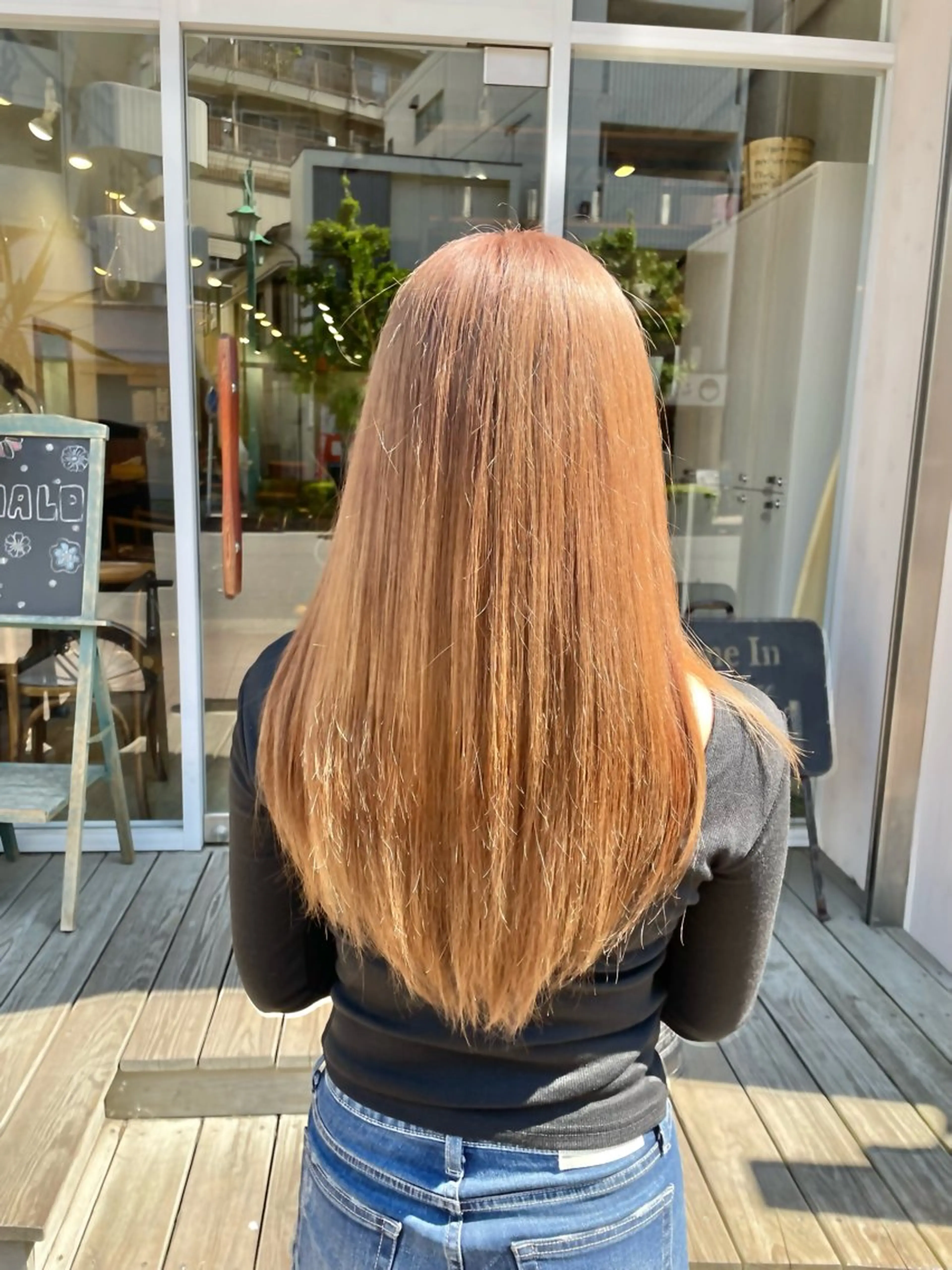 ロング ヘアカラー オオシマ ミユのヘアスタイル