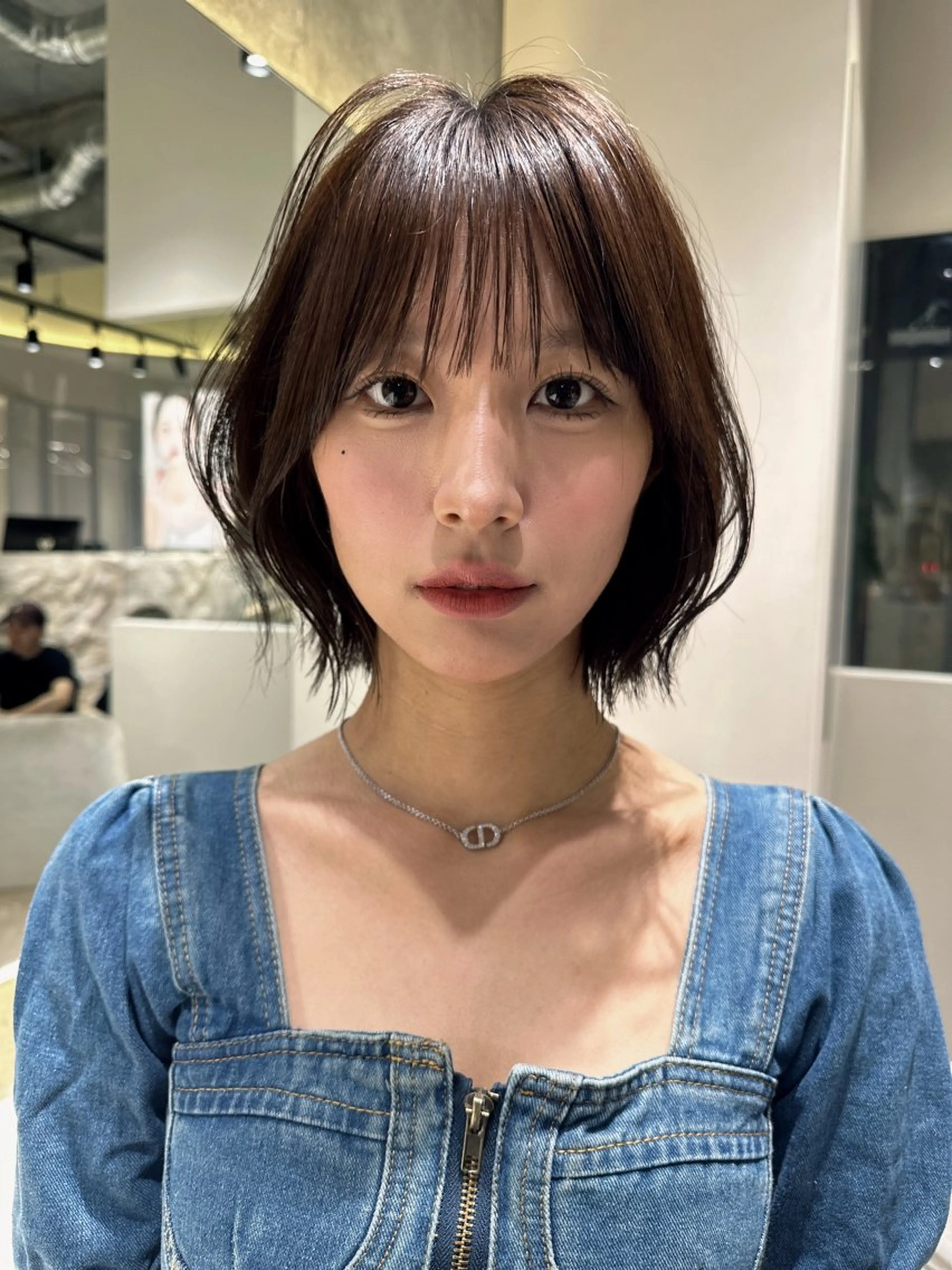 ショート カット ヘアカラー かえ🩶韓国ボブ🎀 透明感カラー🥣のヘアスタイル