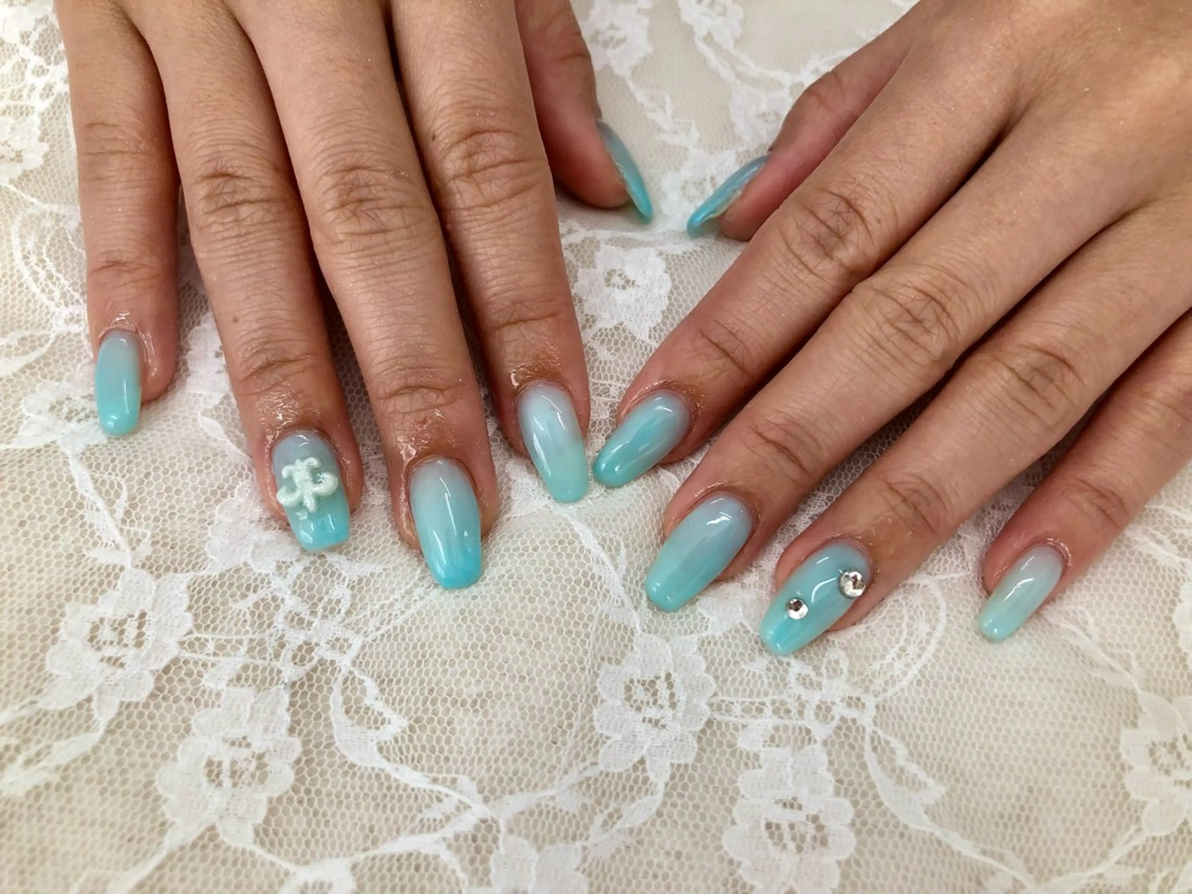 ネイル ブルー ワンカラーネイル ハンドネイル ハンドケア 心斎橋Salon Epokkuのネイルデザイン