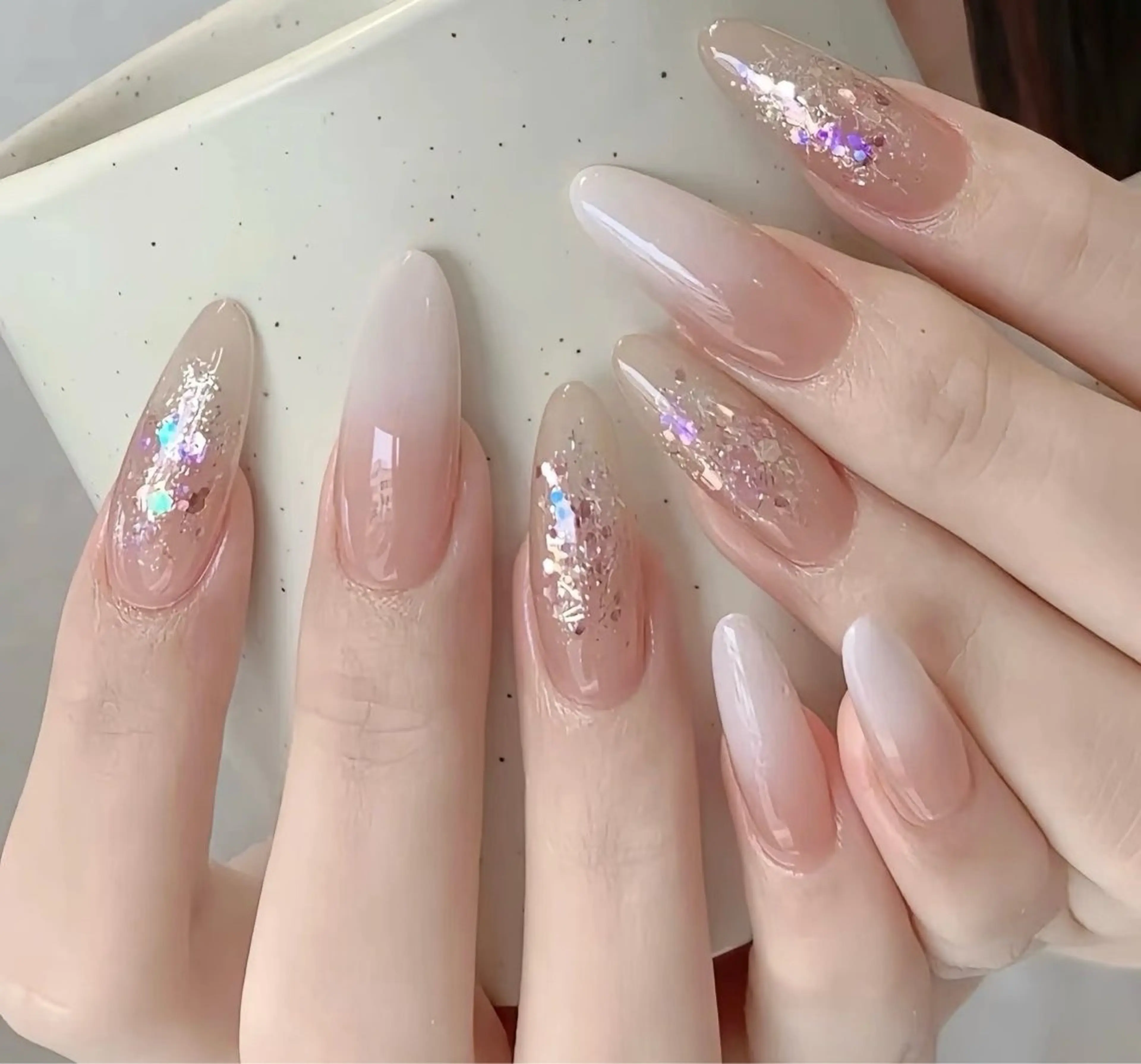 <チップ長さ出し>韓国/ワンホン持ち込みつけ放題90分の写真