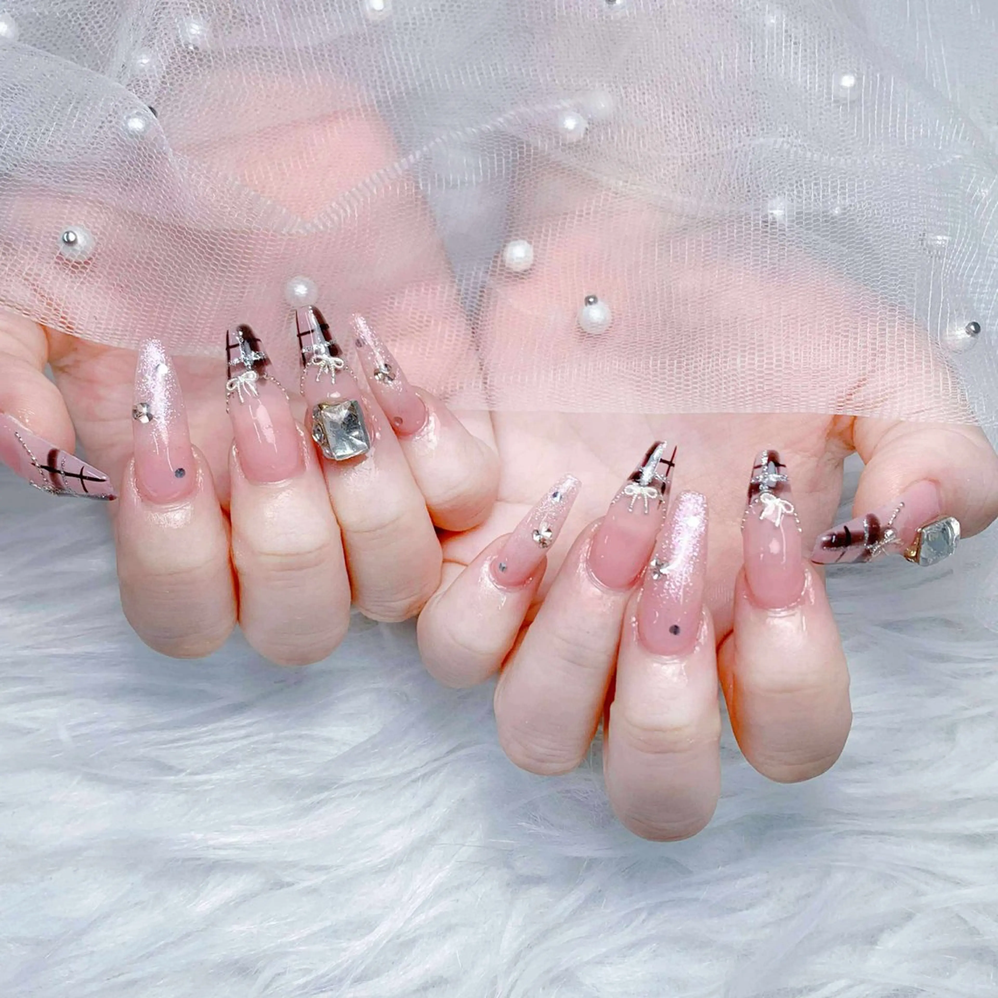 ネイル アートネイル ジェルネイル キラキラネイル 持ち込み シンプルネイル Nova Nail Salonのネイルデザイン