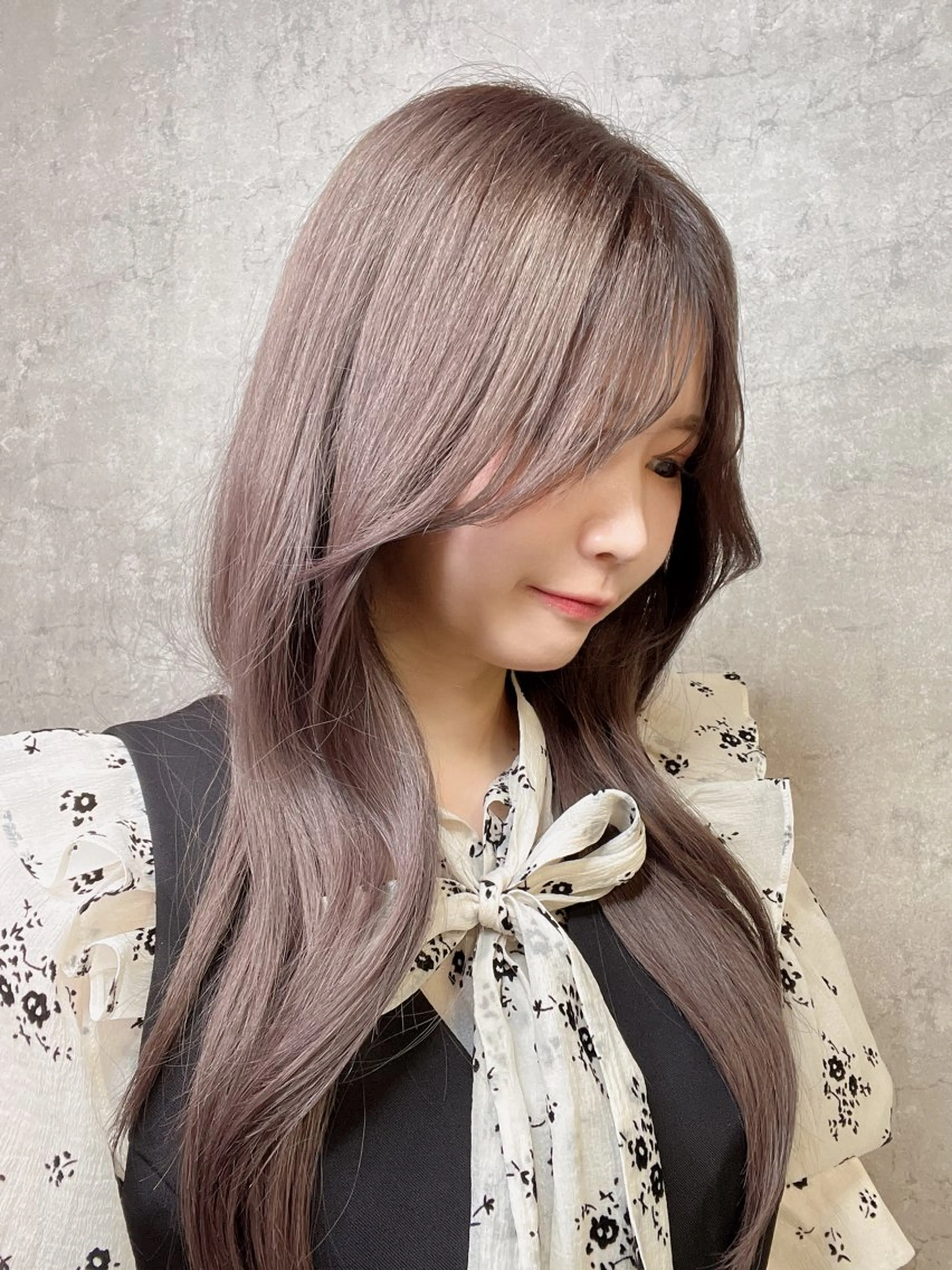 セミロング KAEDE🎀 ジャニオタ美容師のヘアスタイル