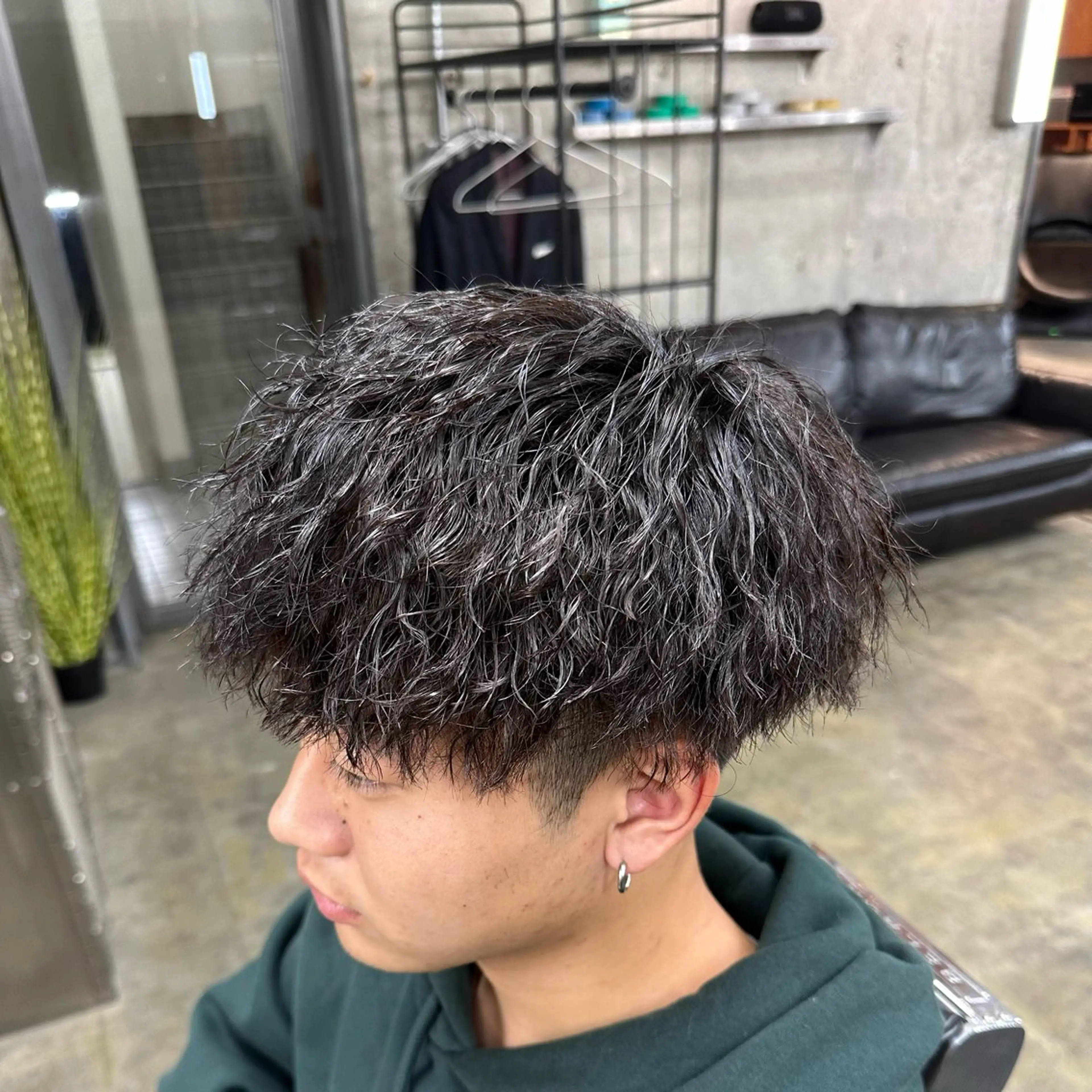 メンズ カット パーマ トリートメント メンズパーマ特化サロンLond LOGAN所属・SEIYA メンズパーマ職人のヘアスタイル