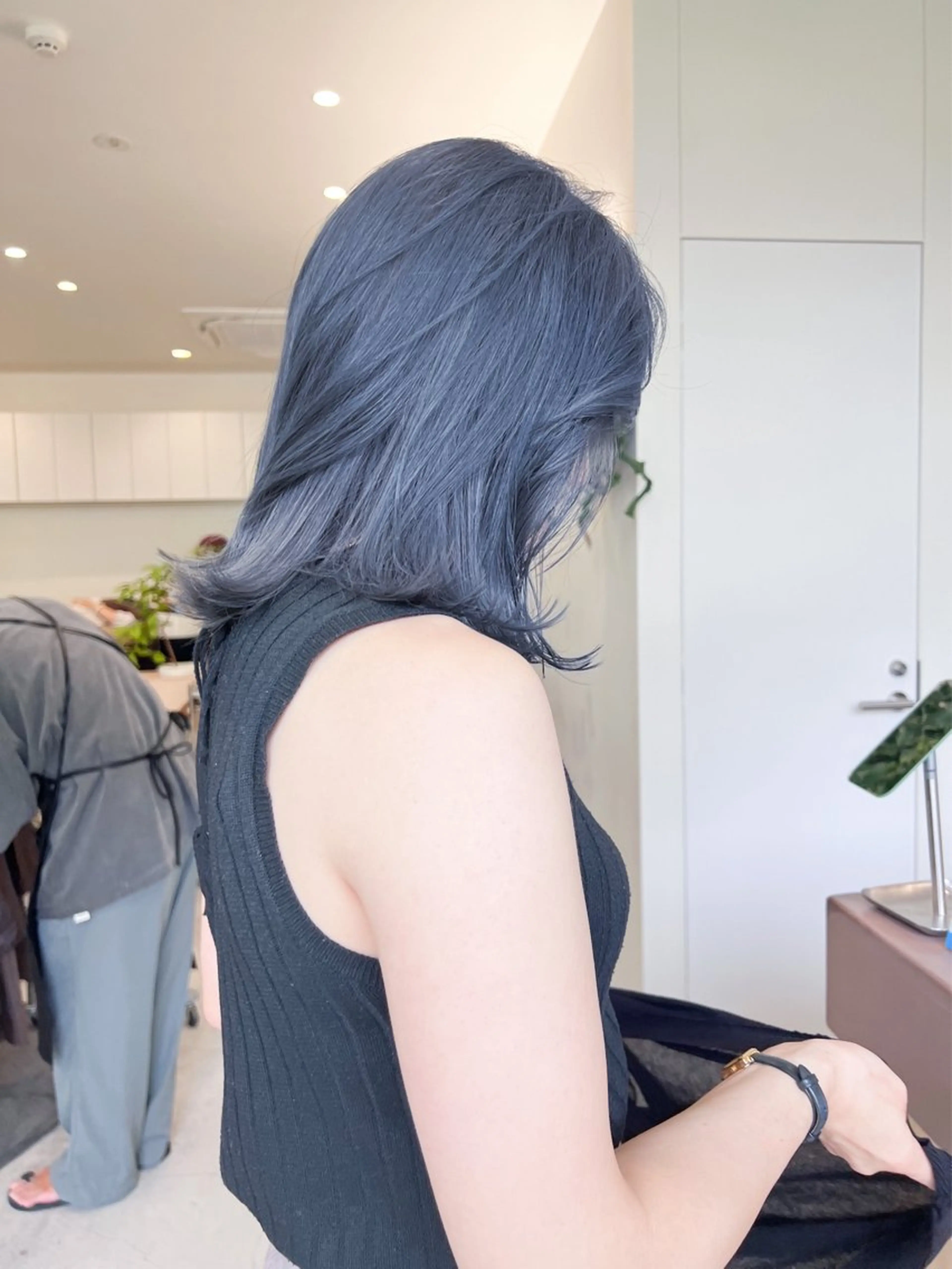 ミディアム カラー ハイトーンカラー オレンジ かきあげバング レイヤーカット 似合わせカット🫧 /パーマRINAのヘアスタイル