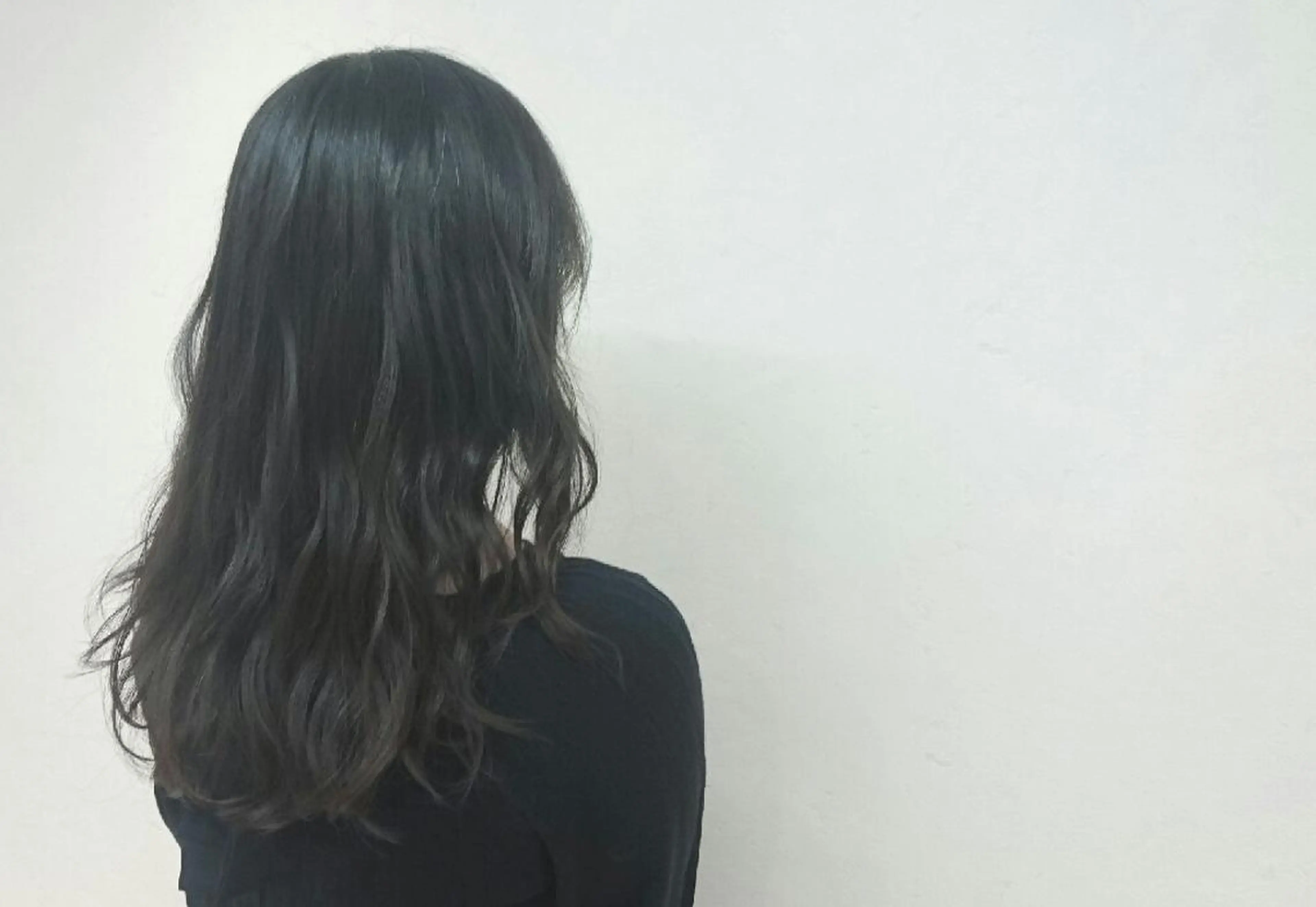 ロング 透明感ハイライト◎ 伊藤夏海のヘアスタイル