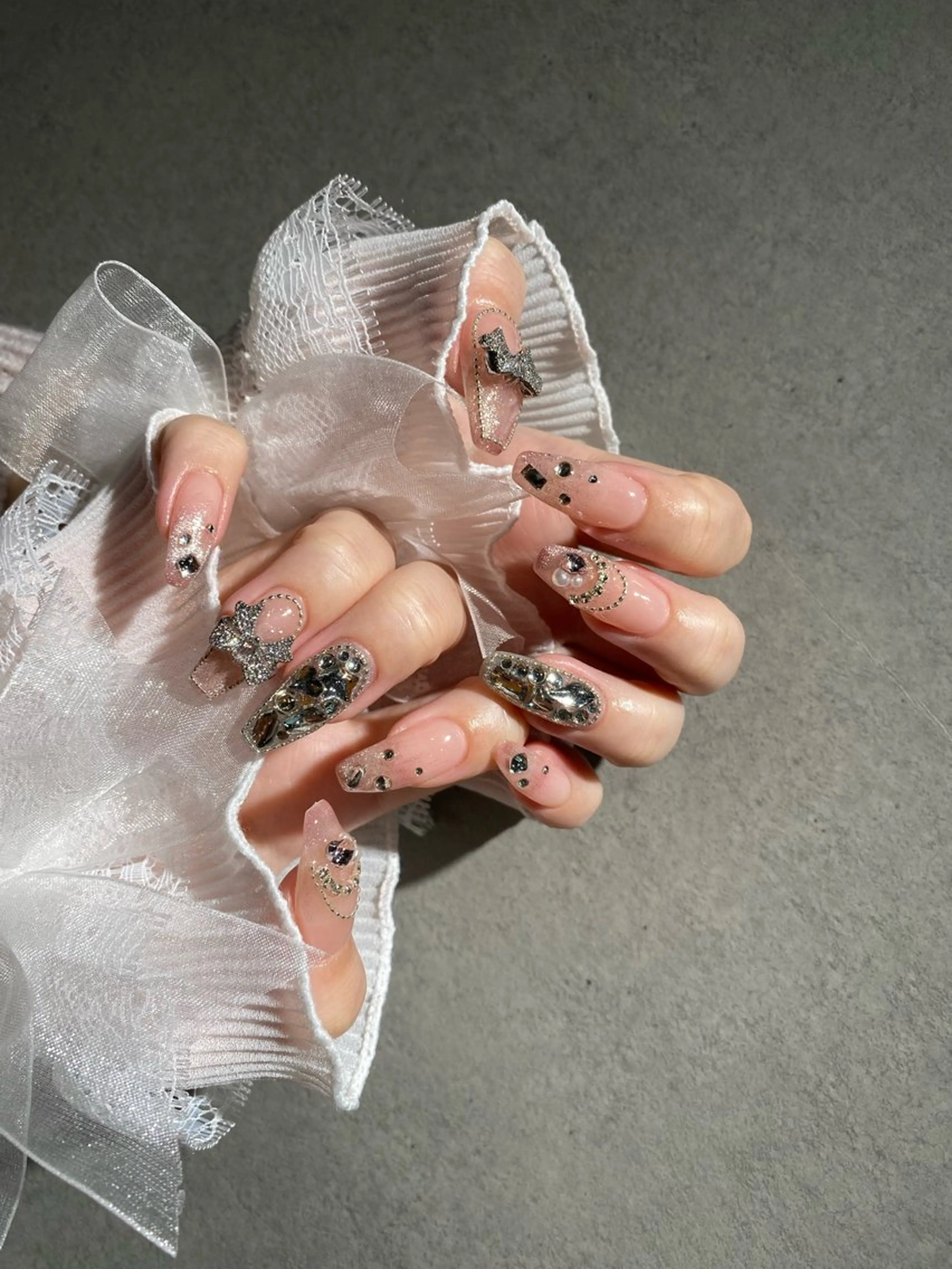 ネイル I-nailロング /ワンホン/キラキラのネイルデザイン