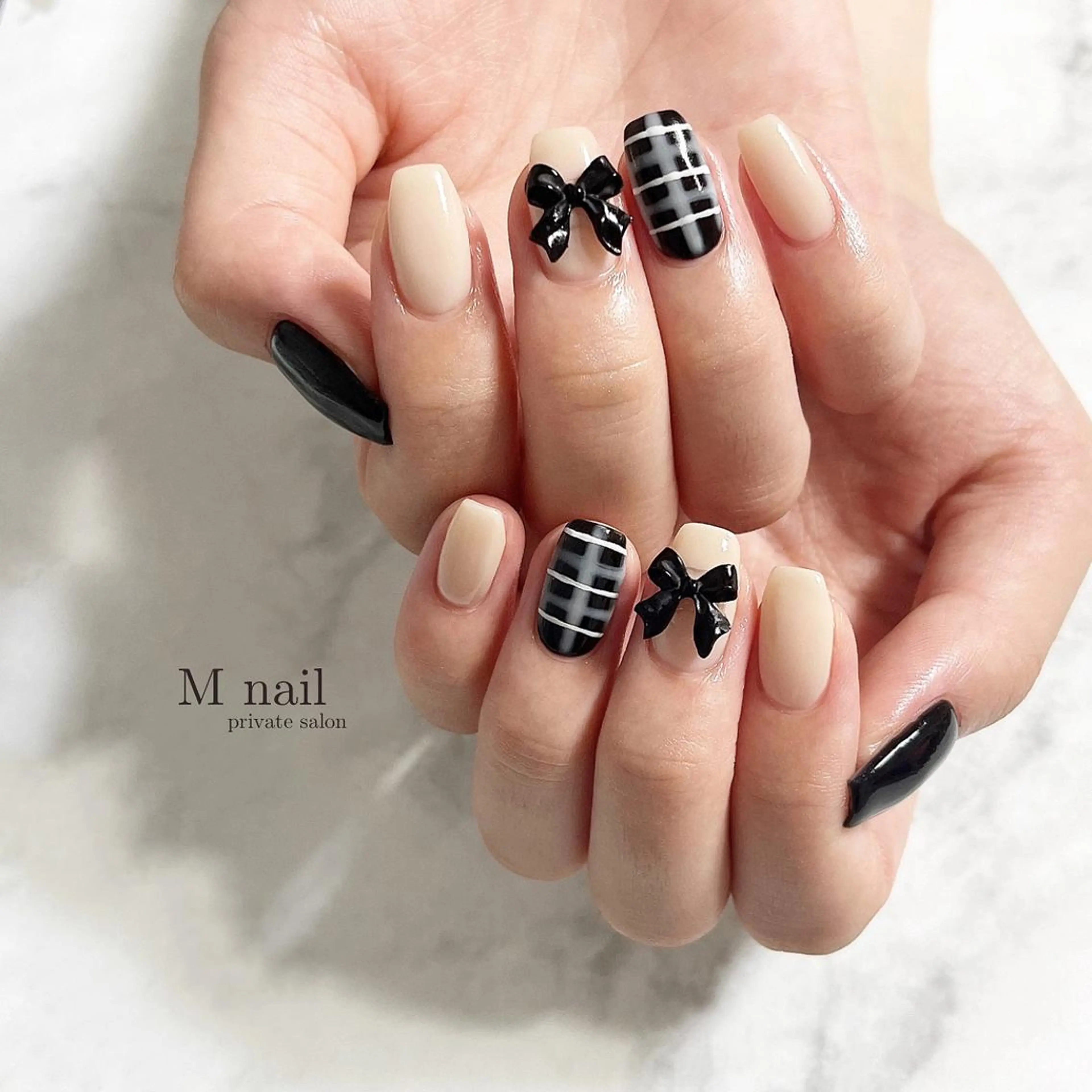 ネイル リボン ハンドネイル M　nail所属・M nailのネイルデザイン