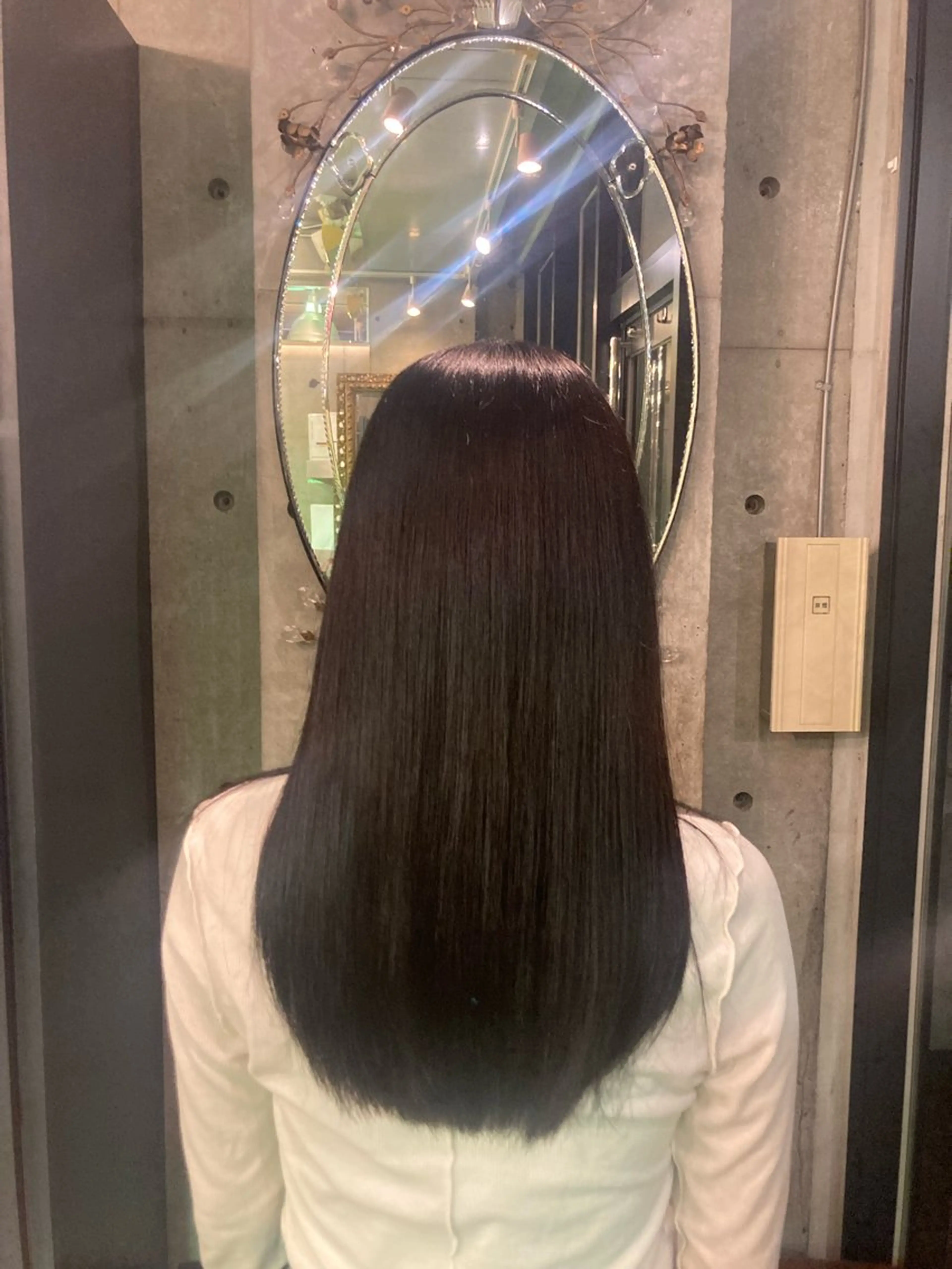 セミロング Y U K Iのヘアスタイル