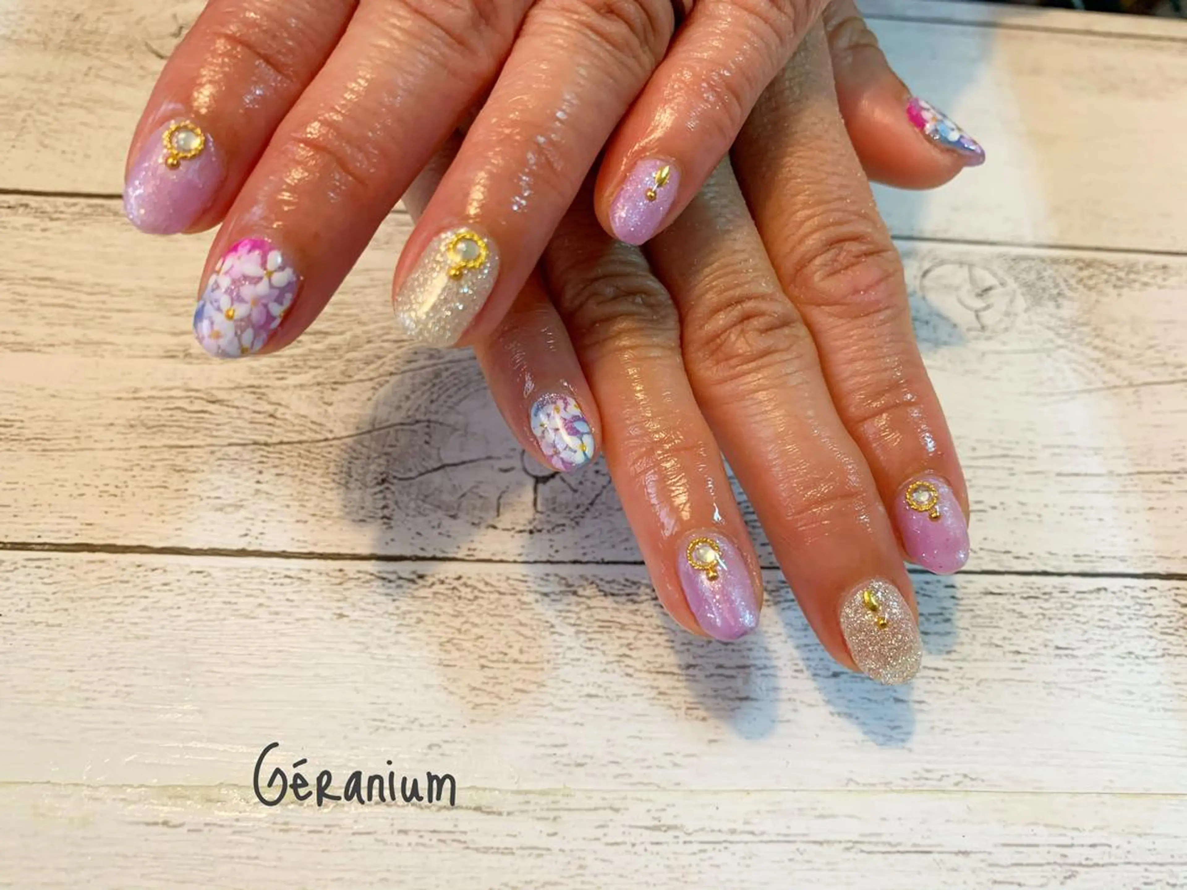 ネイル アートネイル ハンドネイル フットネイル GéRanium Harukaのネイルデザイン