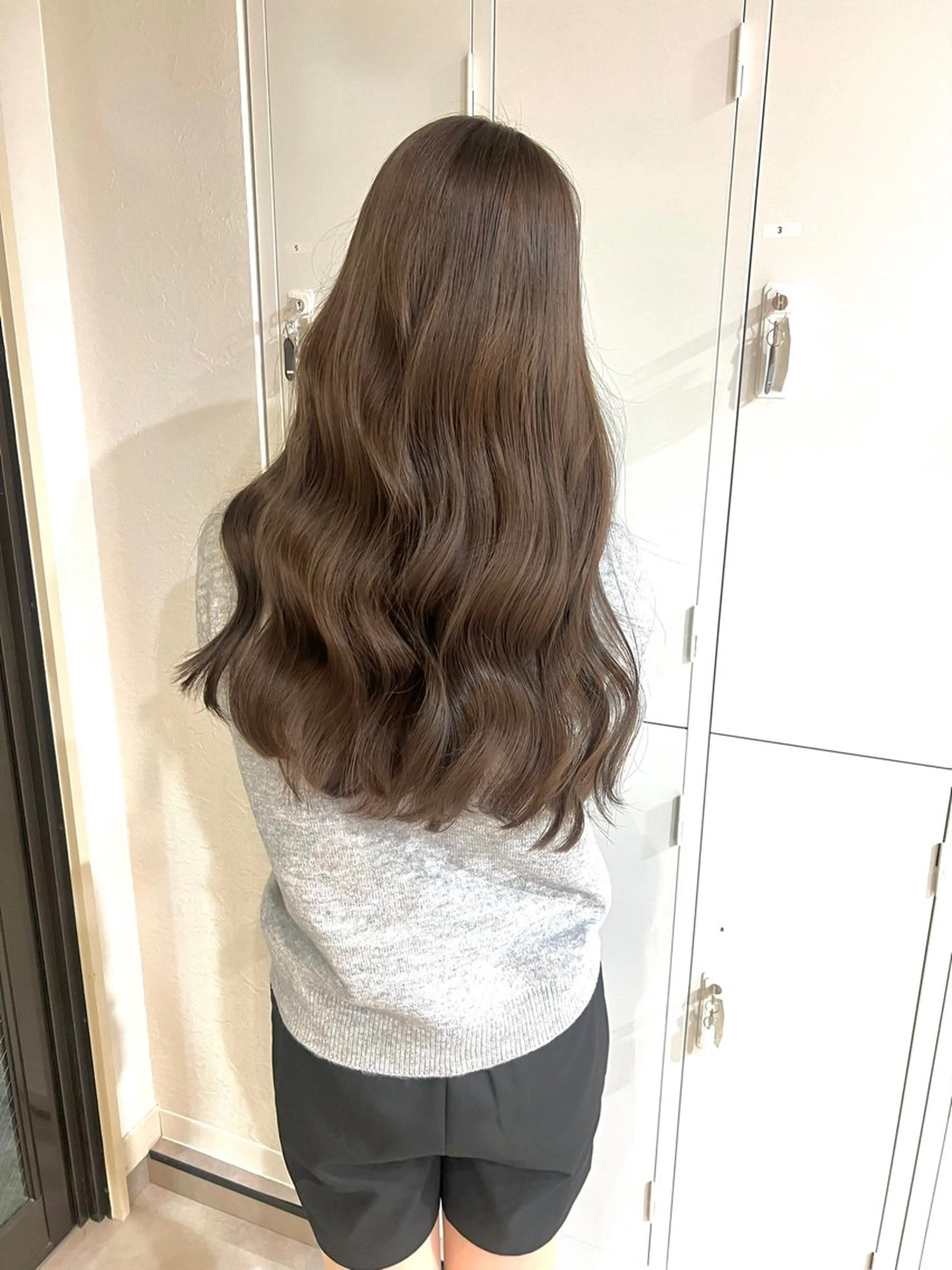 ロング カラー ブリーチ ダブルカラー ブリーチなしカラー Vélua/miiu所属・韓国束感まつ毛 /Takaのマツエク・マツパデザイン