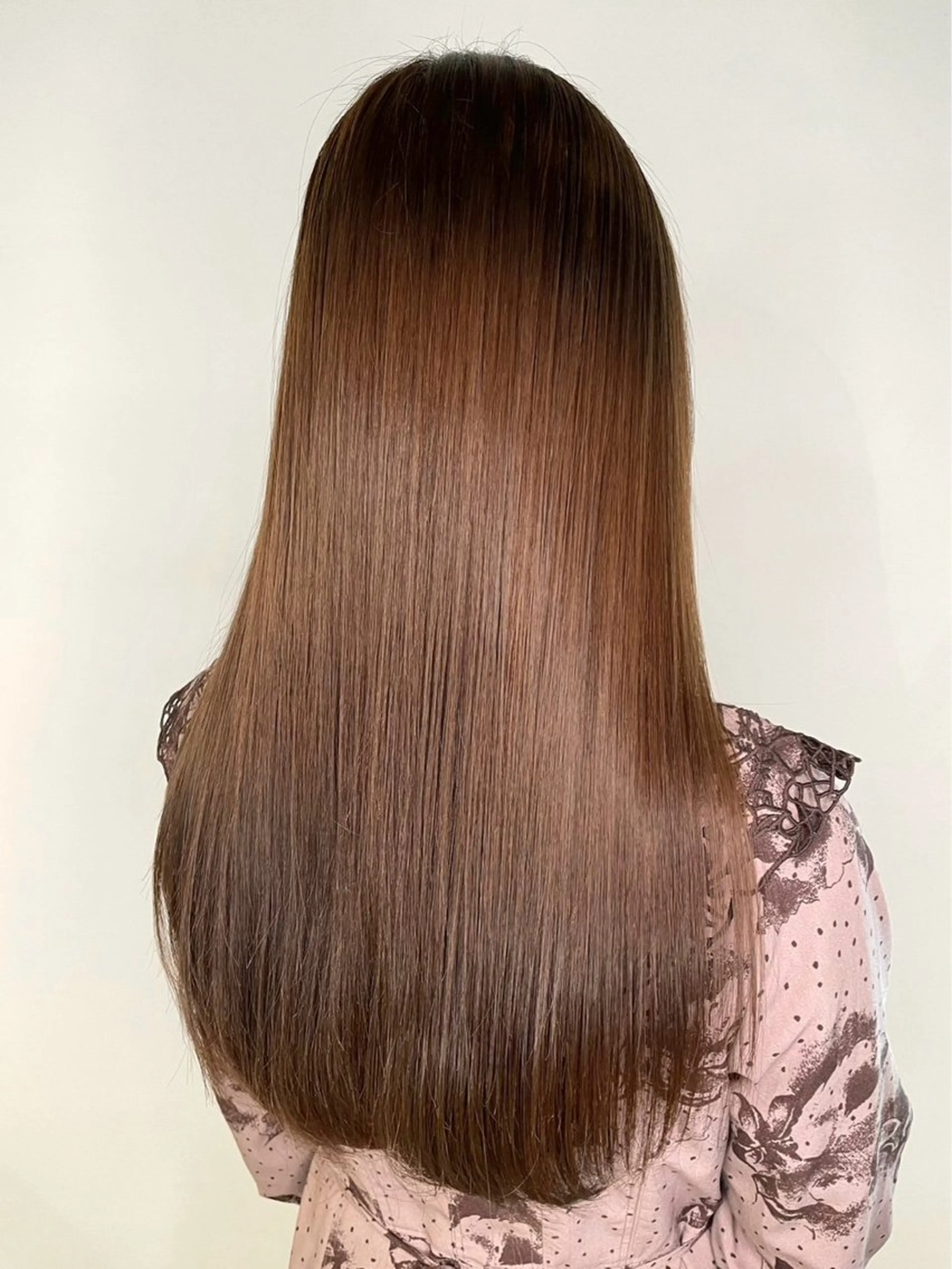 ロング トリートメント カット ヘアカラー トリートメント (h)wim kikoのヘアスタイル