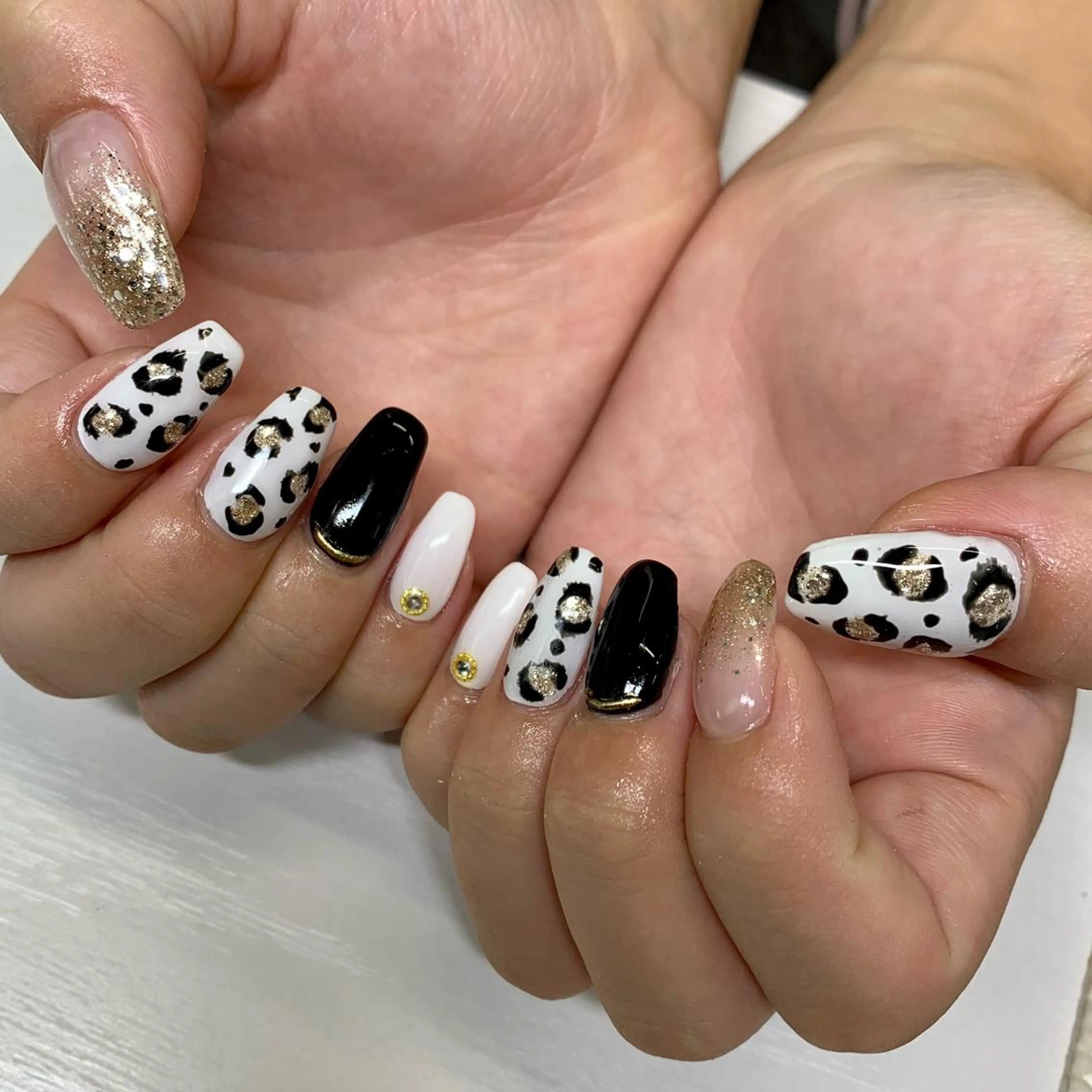 ネイル ハンドネイル καρδιά -ｶﾙﾃﾞｨｱ-のネイルデザイン