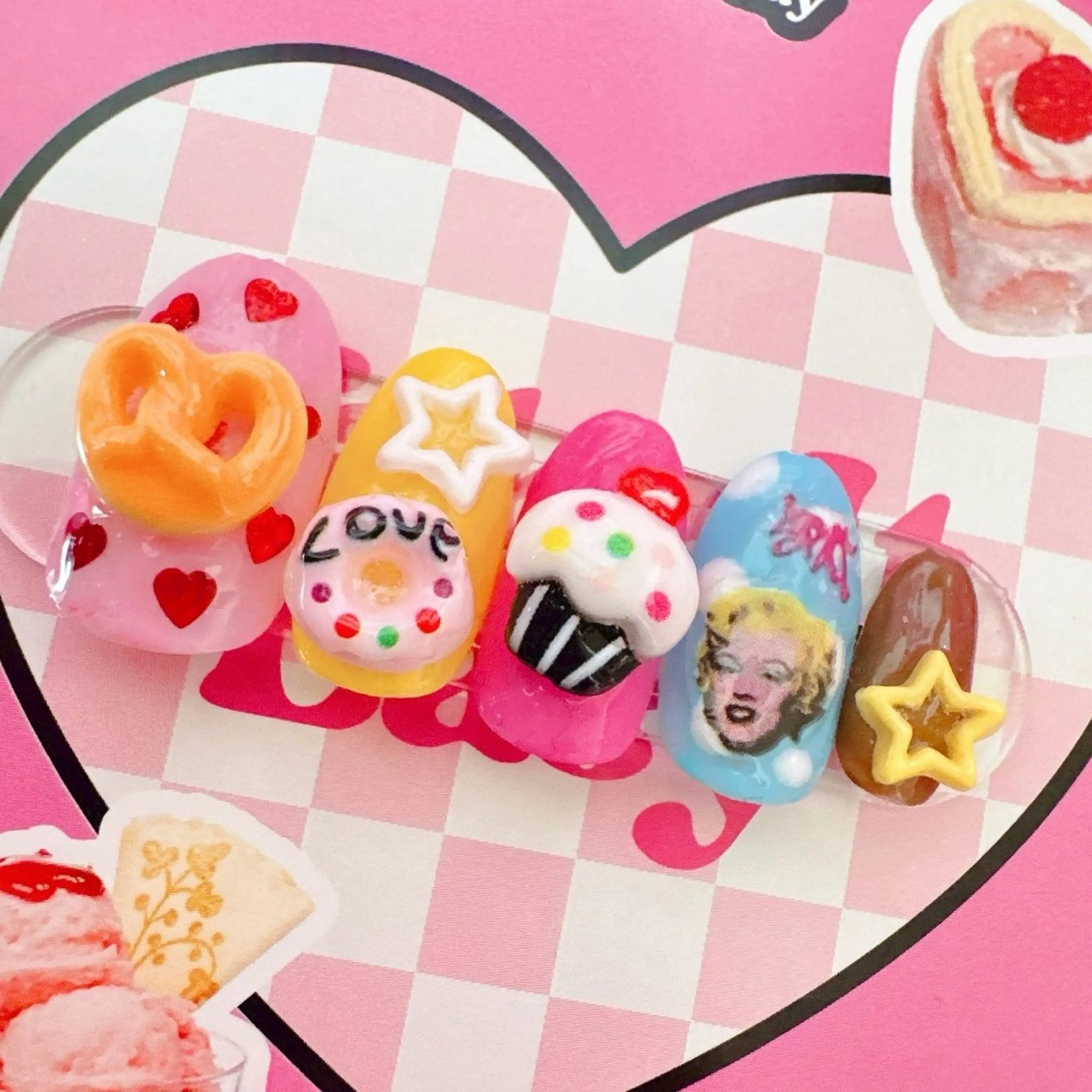 ネイル ハンドネイル MignonReve ♡EIMI🌈のネイルデザイン