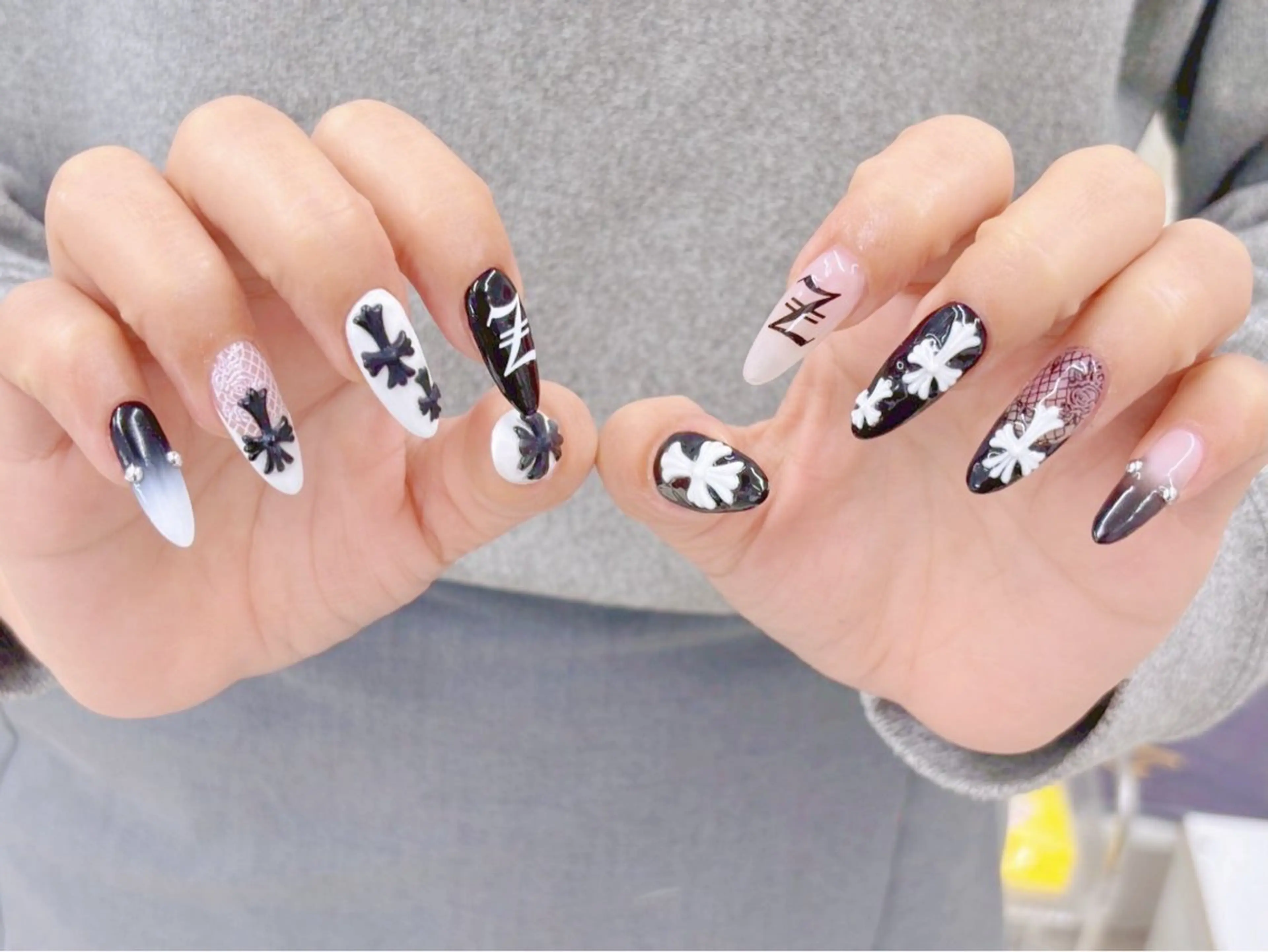 ロング ハンドネイル 28nails .thaoのネイルデザイン