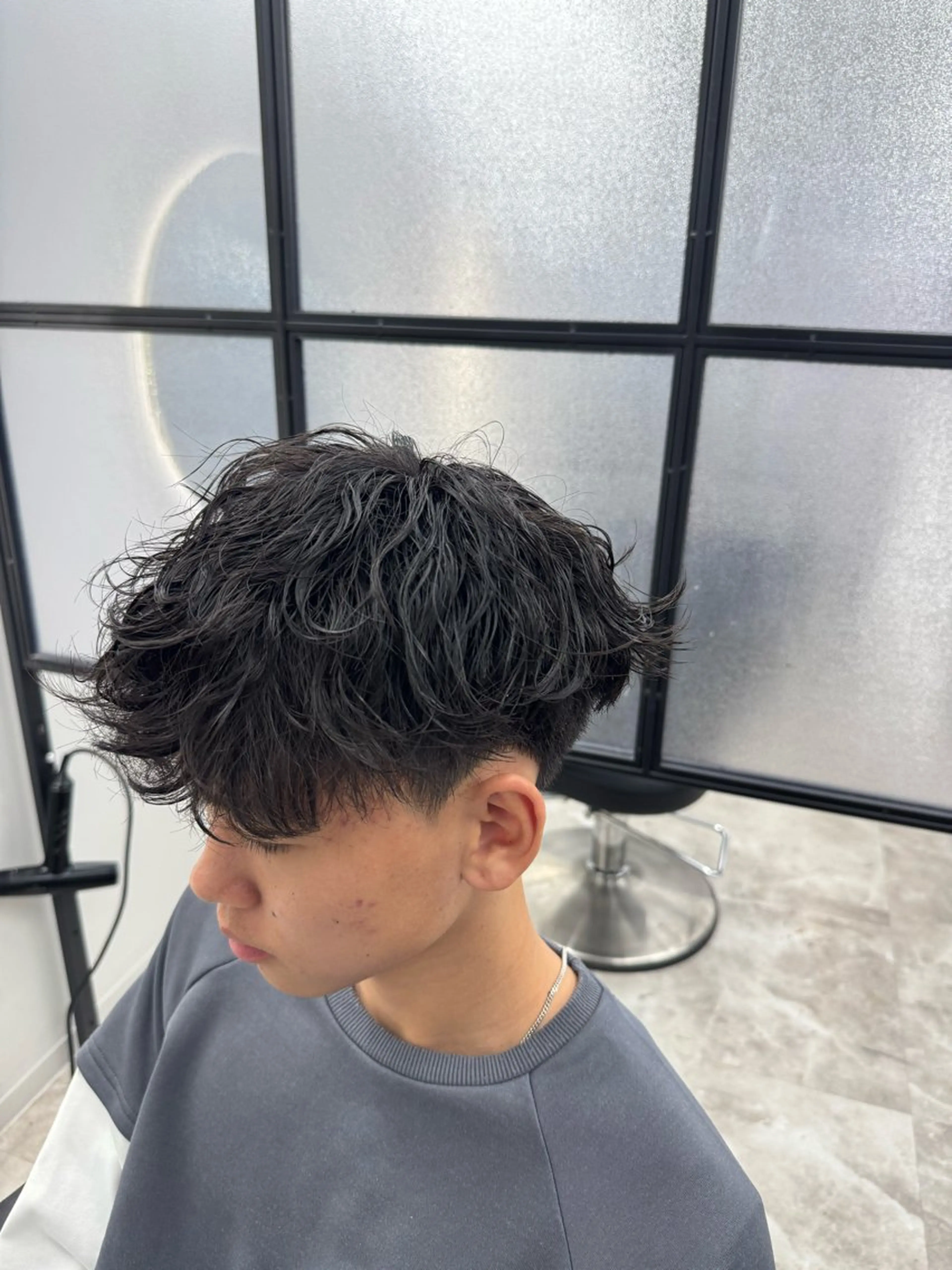 ショート カット パーマ Notoミルクティー グレージュカラーのヘアスタイル