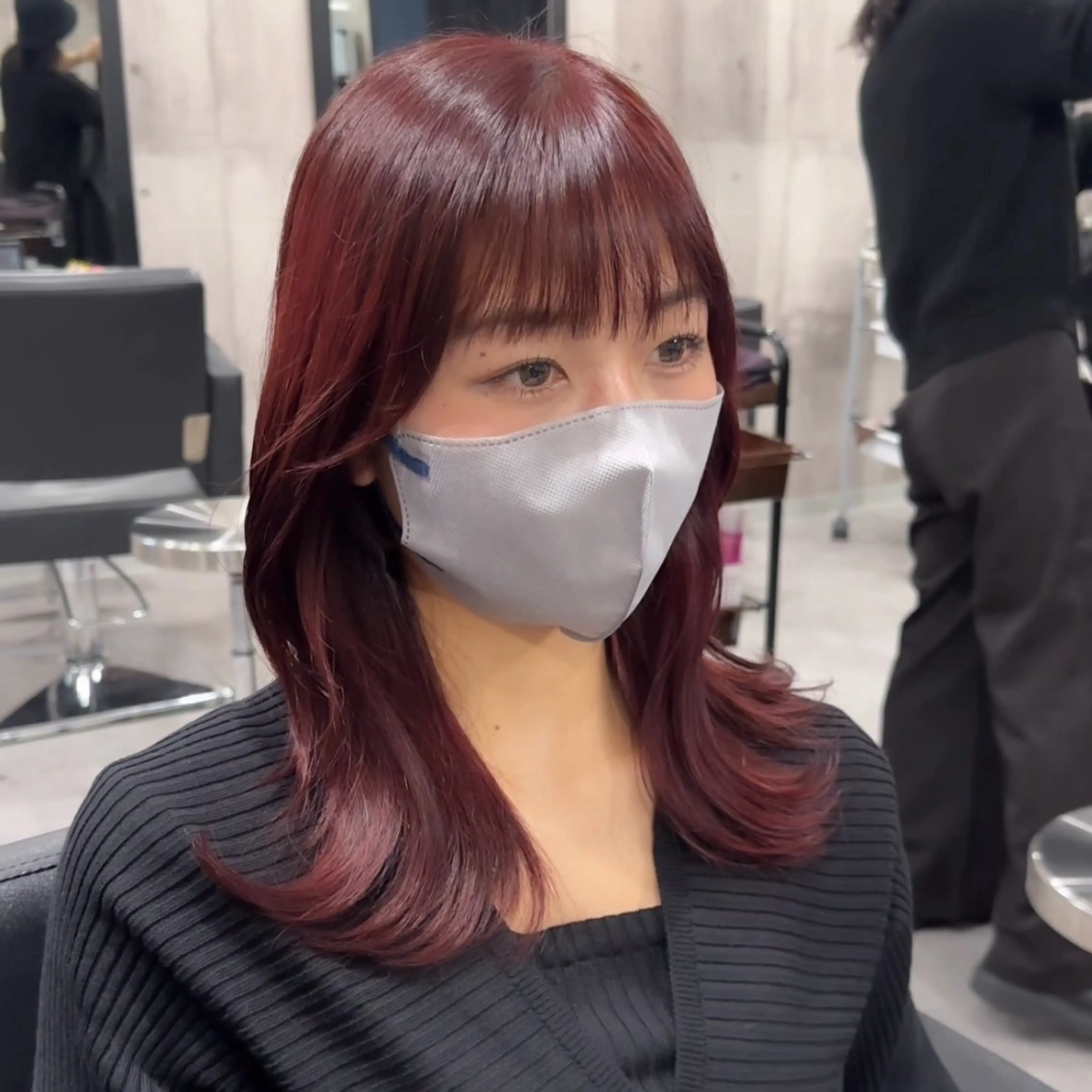 ミディアム カラー ブリーチ ダブルカラー ブリーチなしカラー 韓国風ヘア レイヤーカット _WHITE +南海難波所属・YUMI YUMIのヘアスタイル