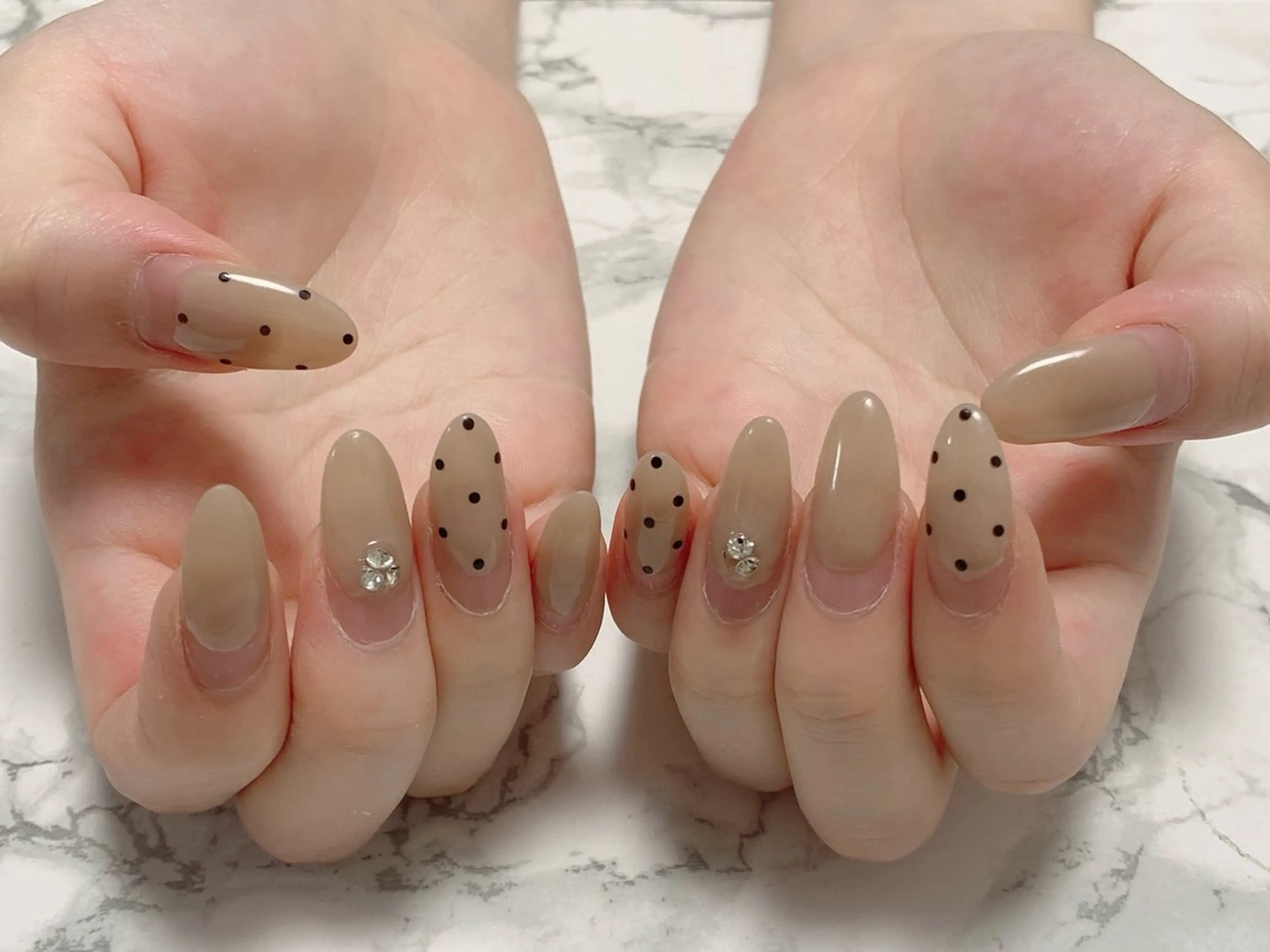 ネイル はな💎ネイル ワンホン、長さ出しのネイルデザイン