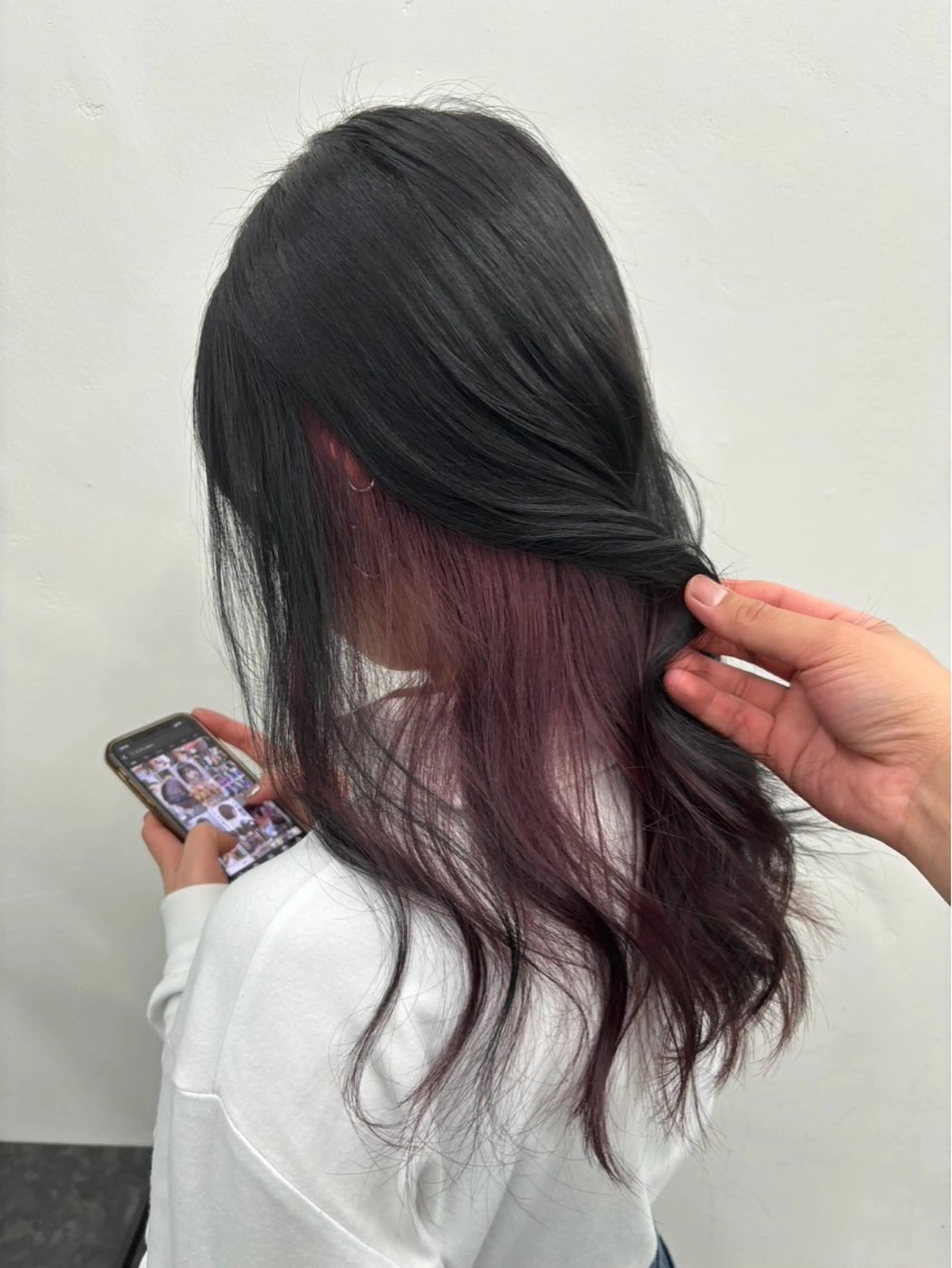 セミロング カラー カット ヘアカラー 韓国レイヤー➰北田 陸斗➰コテ巻きパーマのヘアスタイル