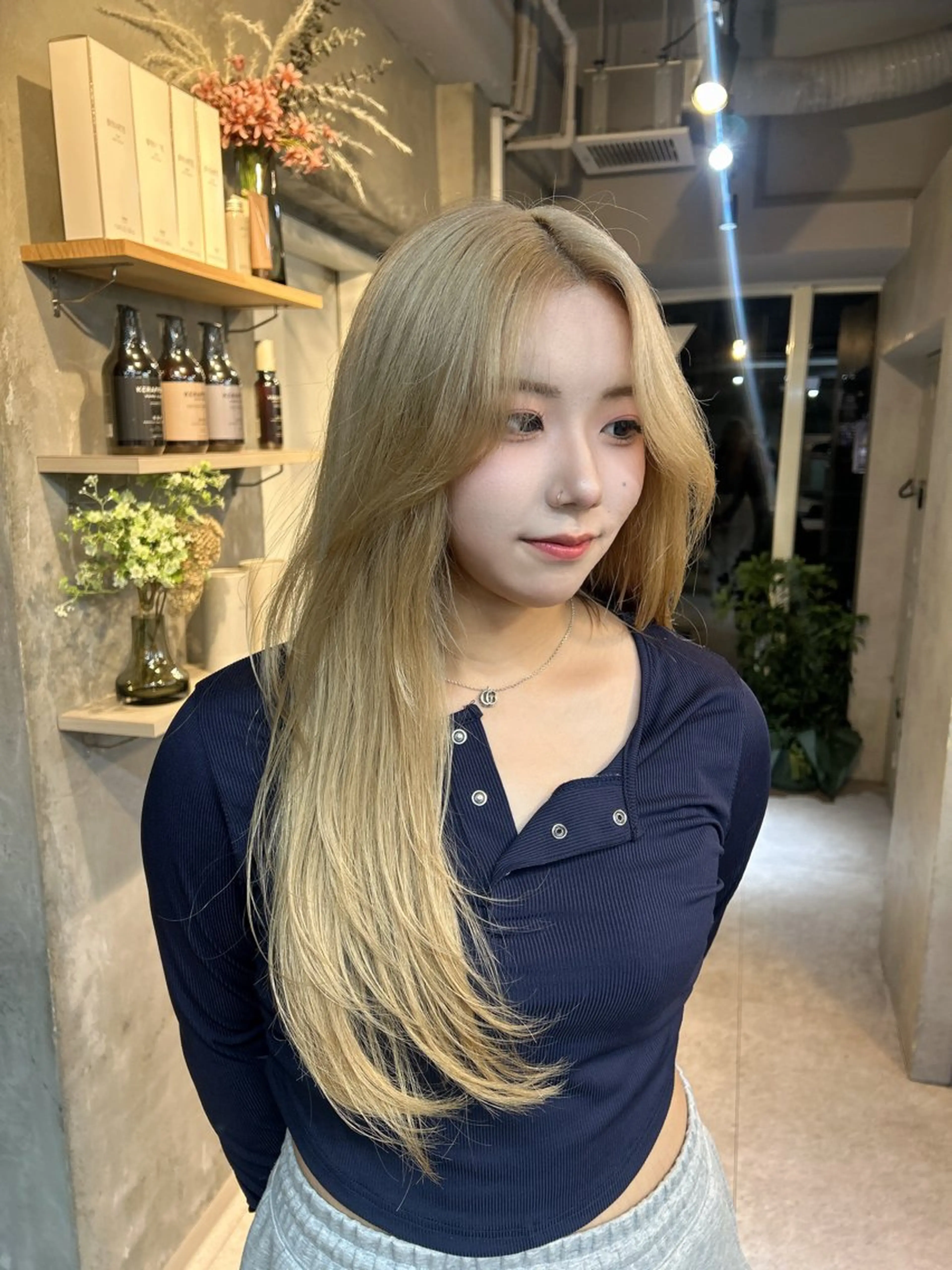 ロング ヘアカラー トリートメント 心斎橋ヘアカラー ブリーチmarinaのヘアスタイル