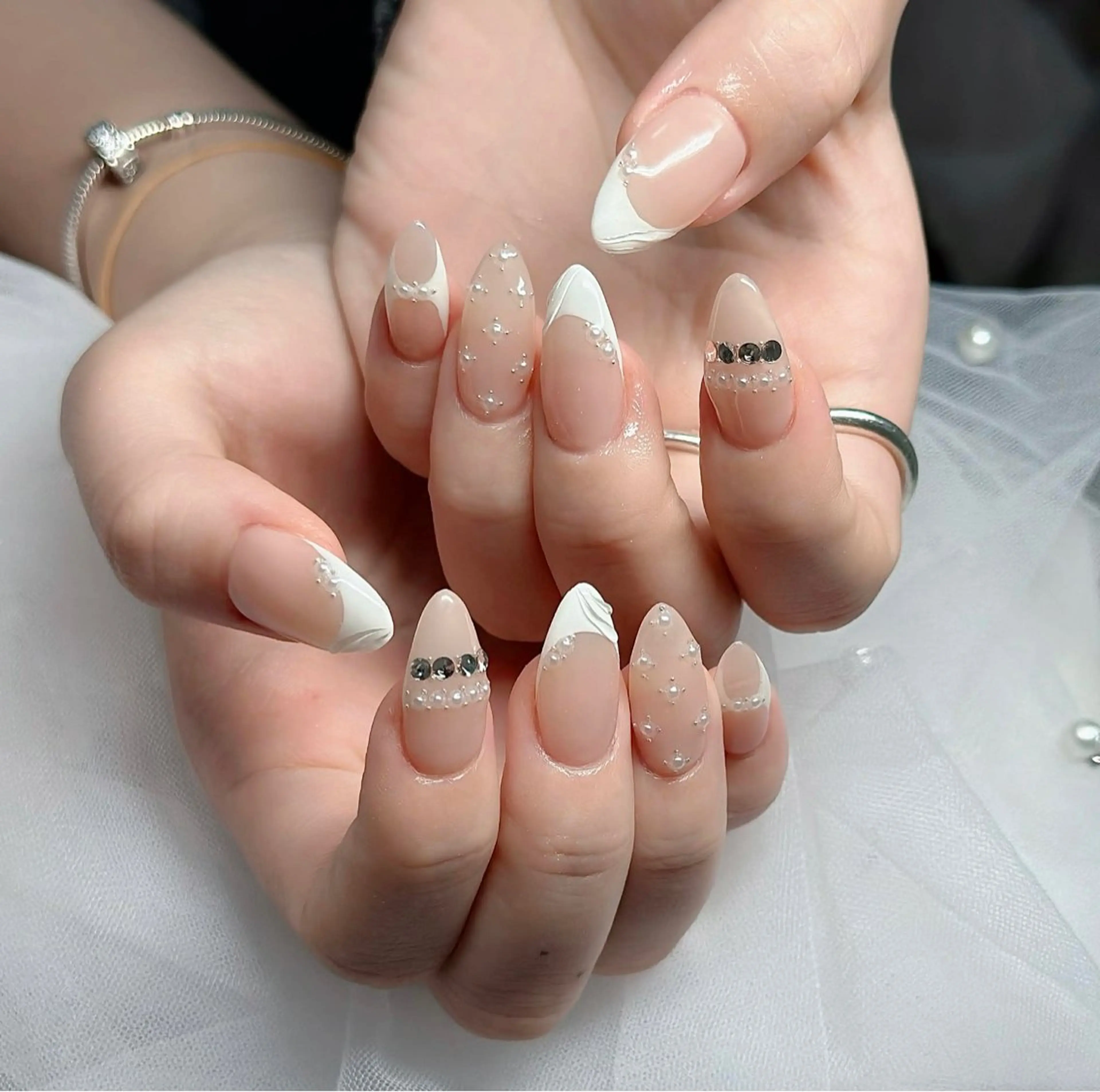 ネイル アートネイル ボルドー フレンチネイル ジェルネイル 氷ネイル・うるうるネイル ハンドネイル H.baby Nail Salonのネイルデザイン